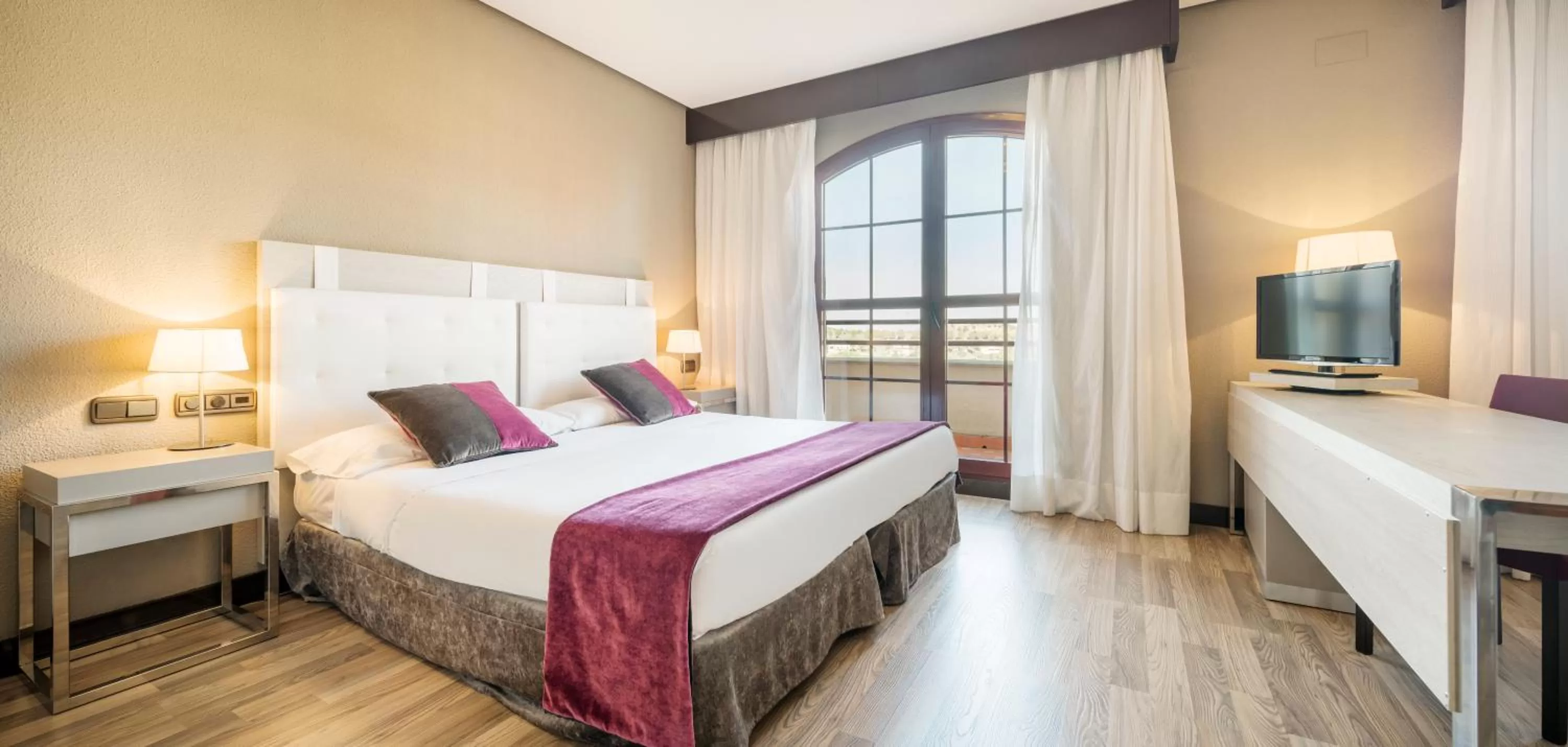 Family Room (2 Adults + 2 Children) in Ilunion Golf Badajoz