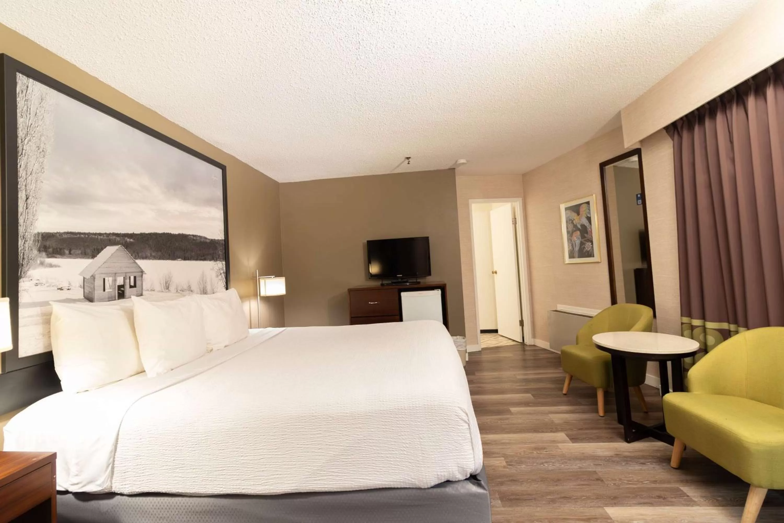 King Room - Non-Smoking in Super 8 by Wyndham Prince George