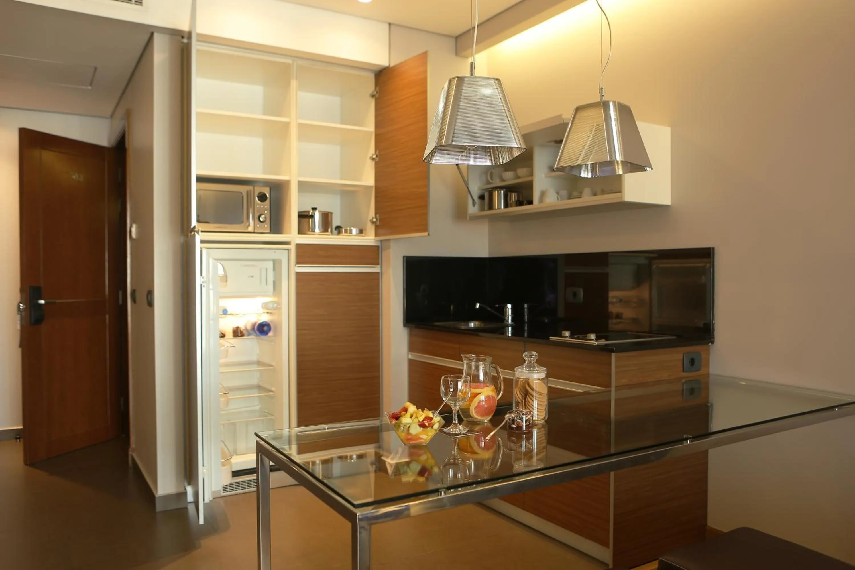Business Suite in ParkTower Suites