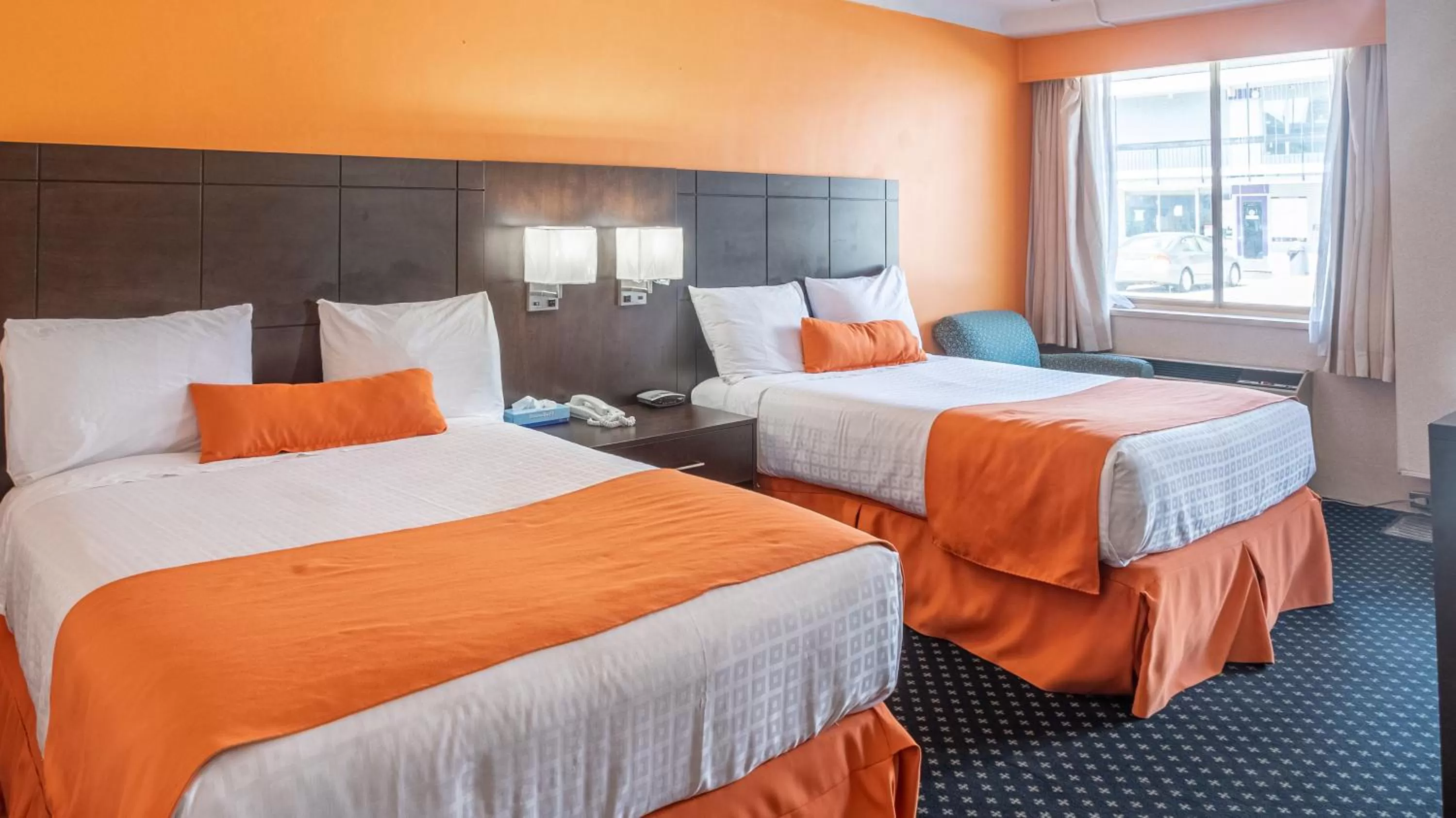 Double Room with Two Double Beds - Smoking in Knights Inn North Bay