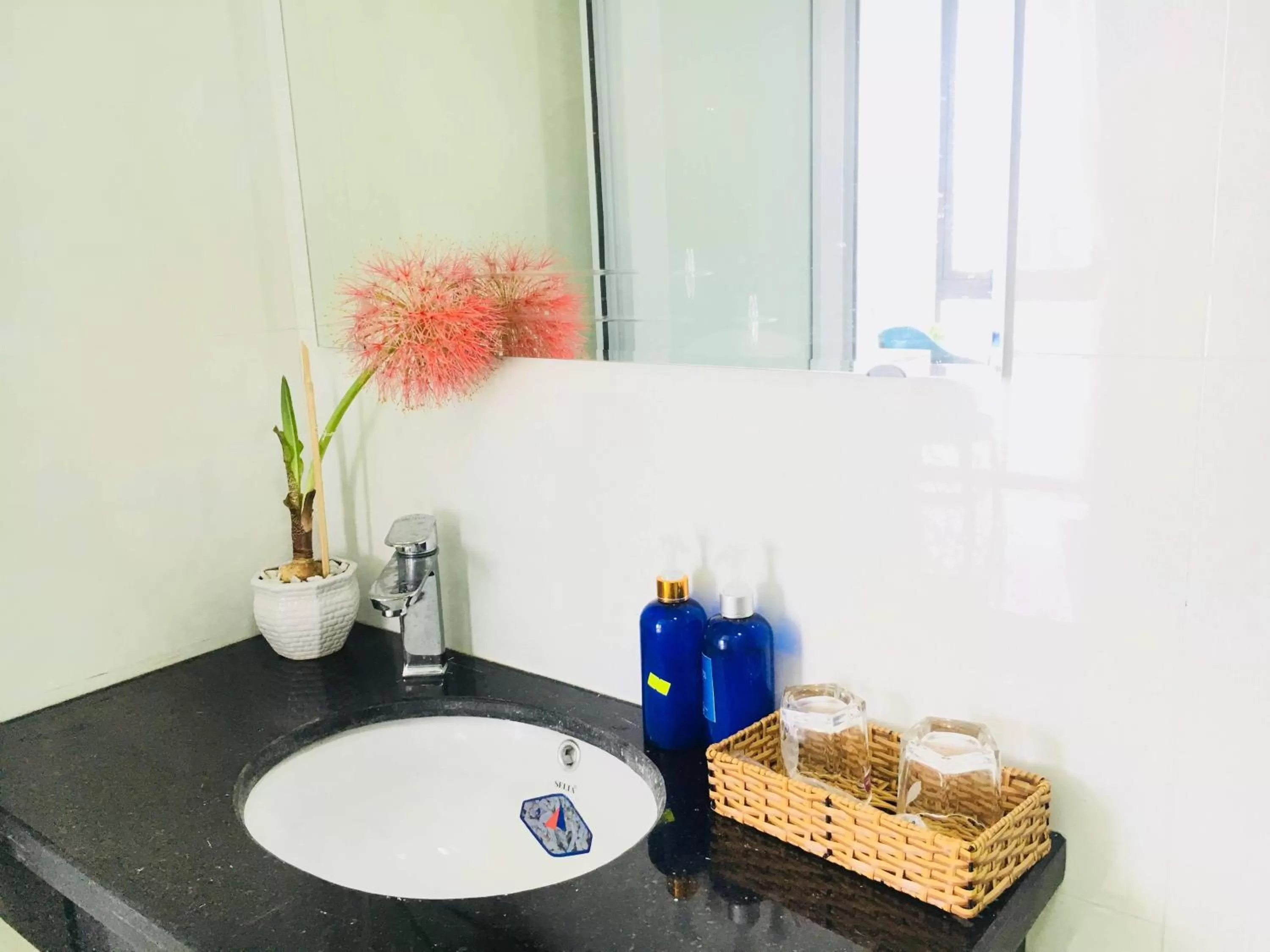 Deluxe Double Room in May House Hotel