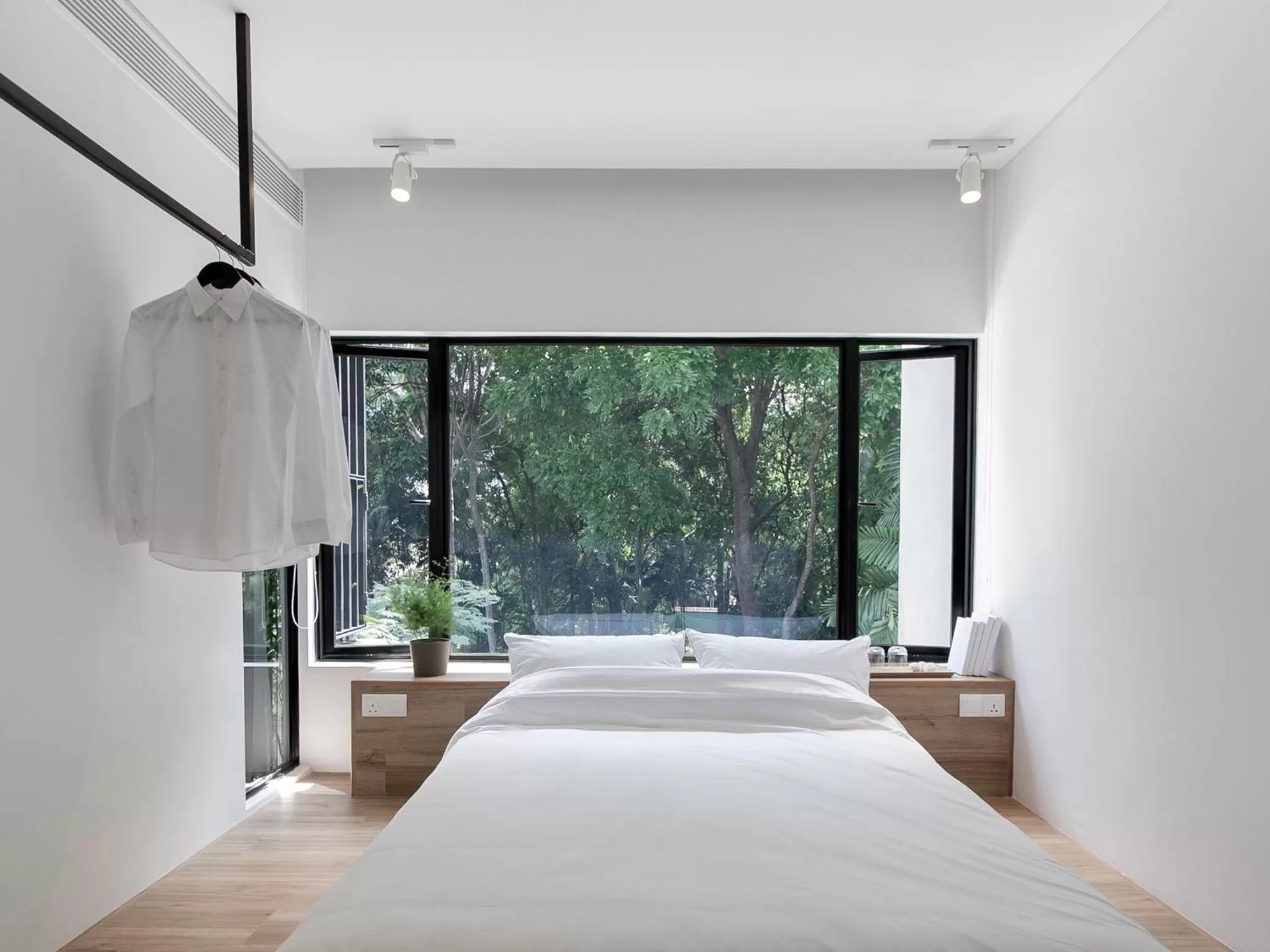 Superior Double or Twin Room in Lloyd's Inn