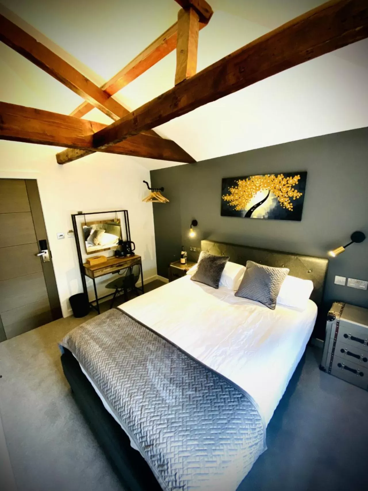 Standard Double Room with Shared Bathroom in The Cherry Tree Hotel