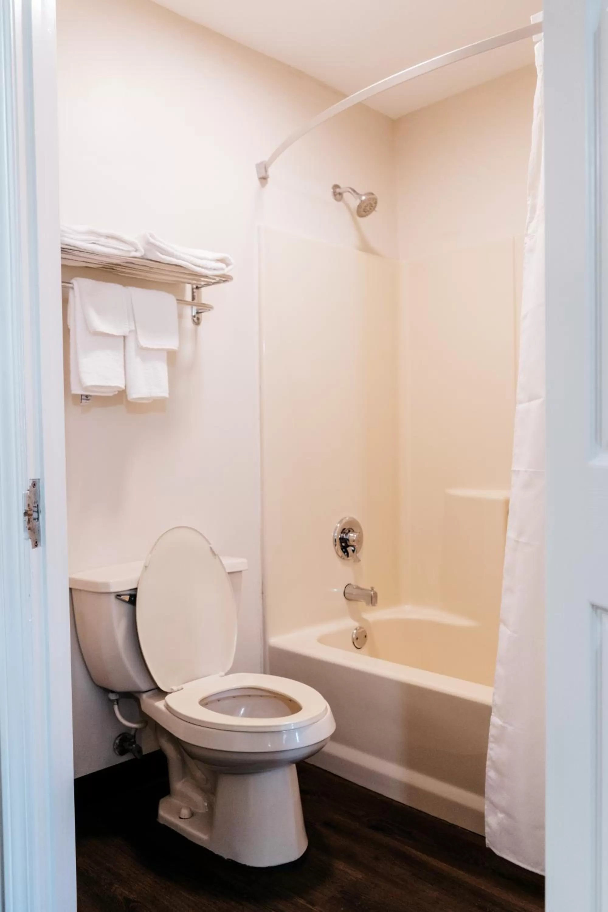 Double Room with Two Double Beds - Accessible/Non-Smoking in Quality Inn Johnson City I-26 exit 17