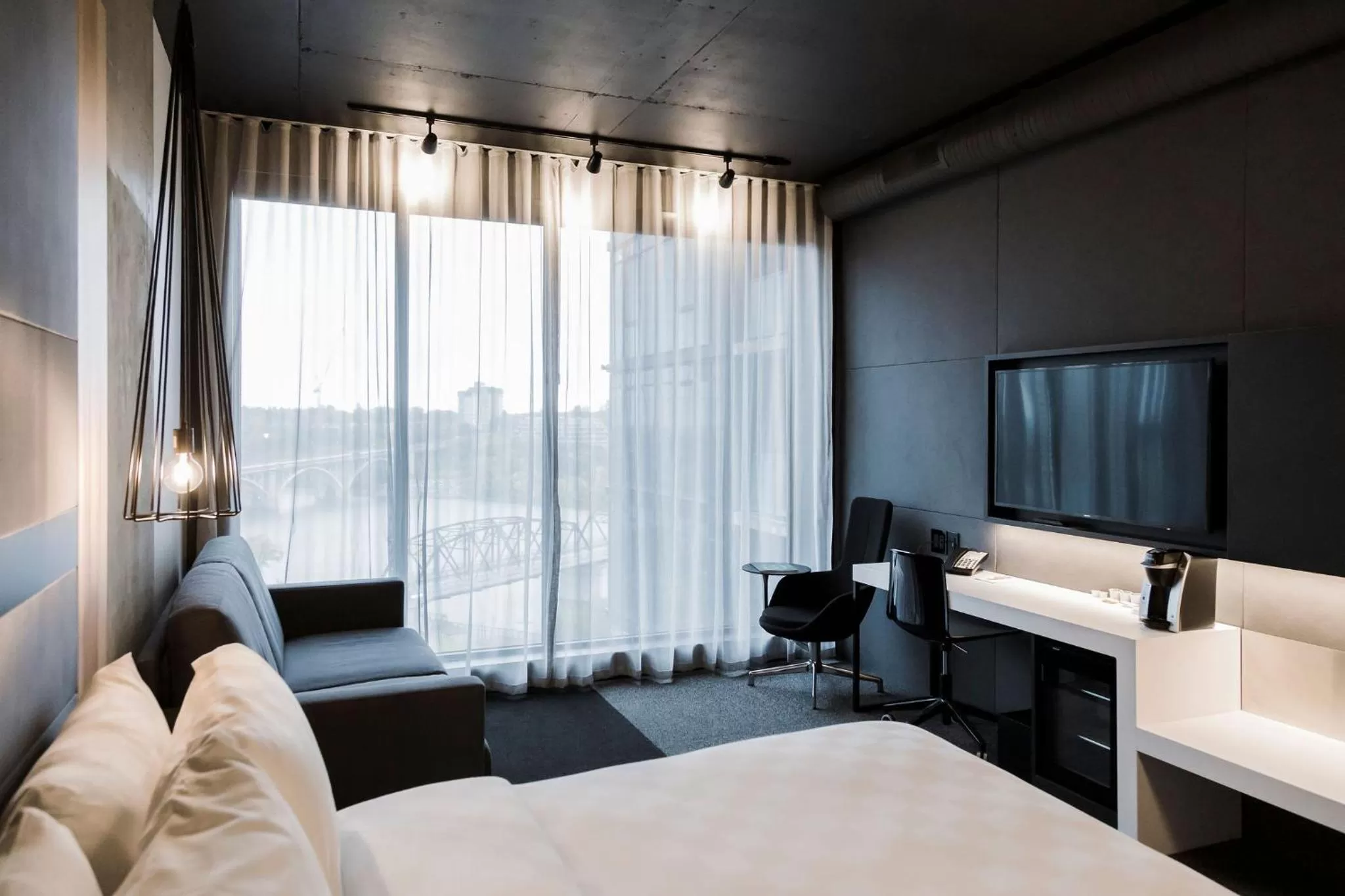 Queen Room with Sofa Bed in Alt Hotel Saskatoon