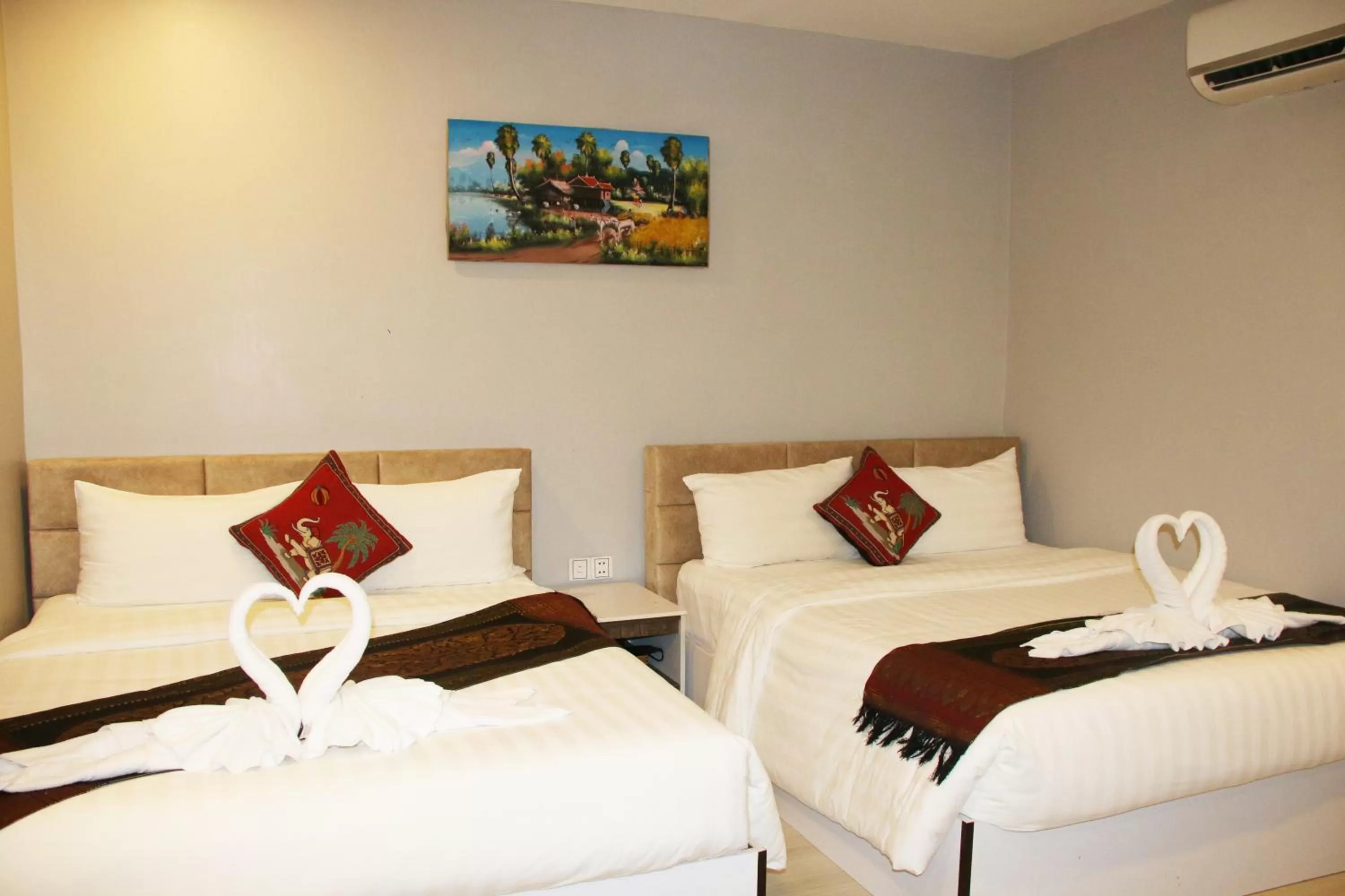 Superior Twin Room with Window in Ostro Hotel