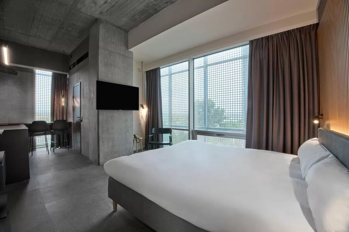 Double Room in Zleep Madrid Airport