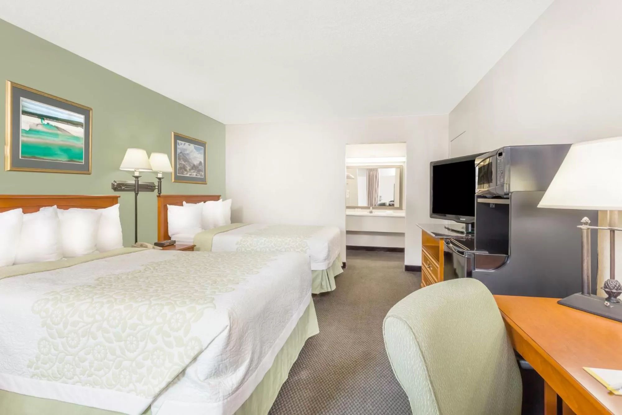 Double Room with Two Double Beds - Non-Smoking in Days Inn by Wyndham Cedar Falls- University Plaza