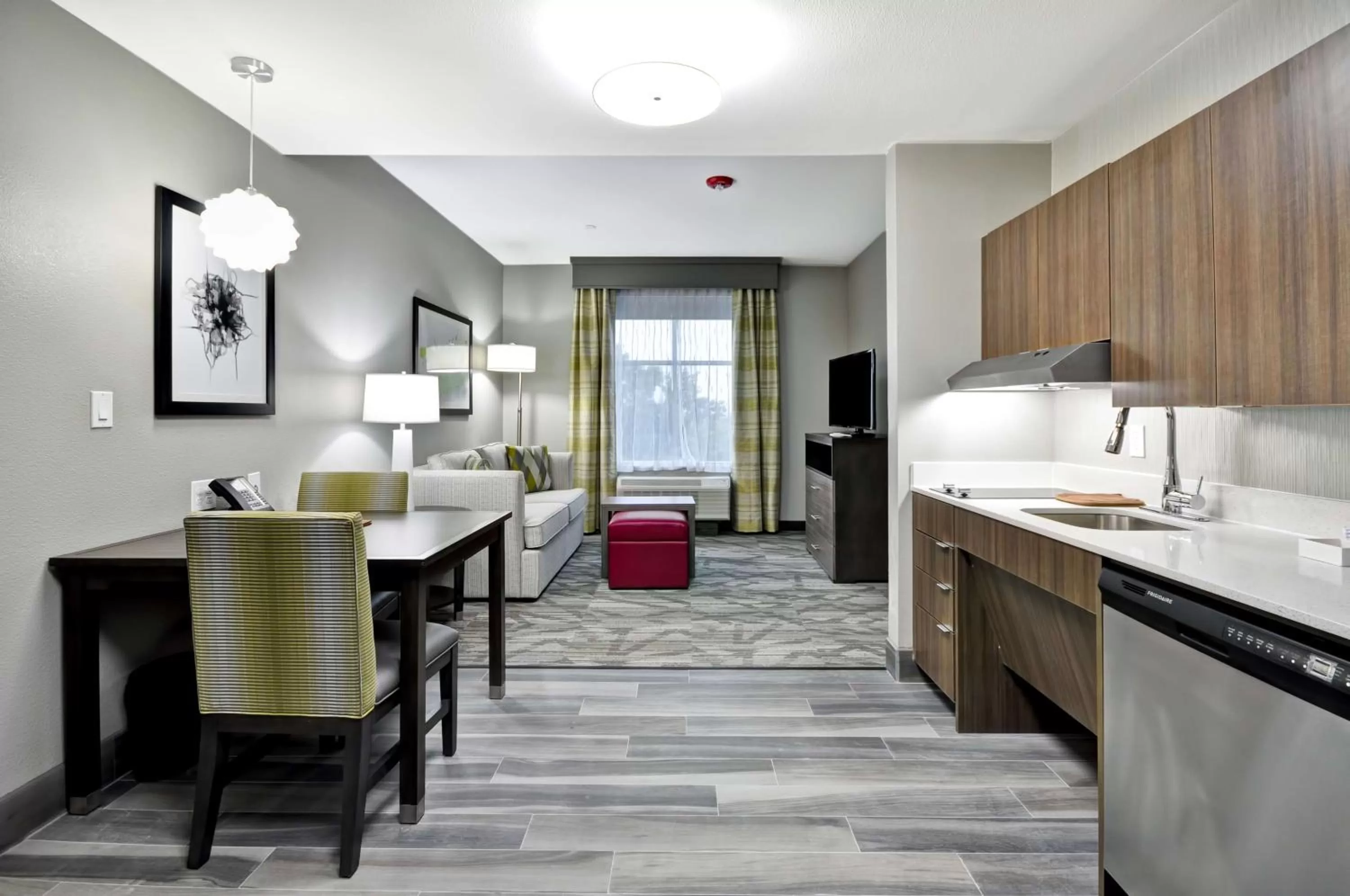 King Suite - Mobility Access/Non-Smoking in Homewood Suites by Hilton Tyler