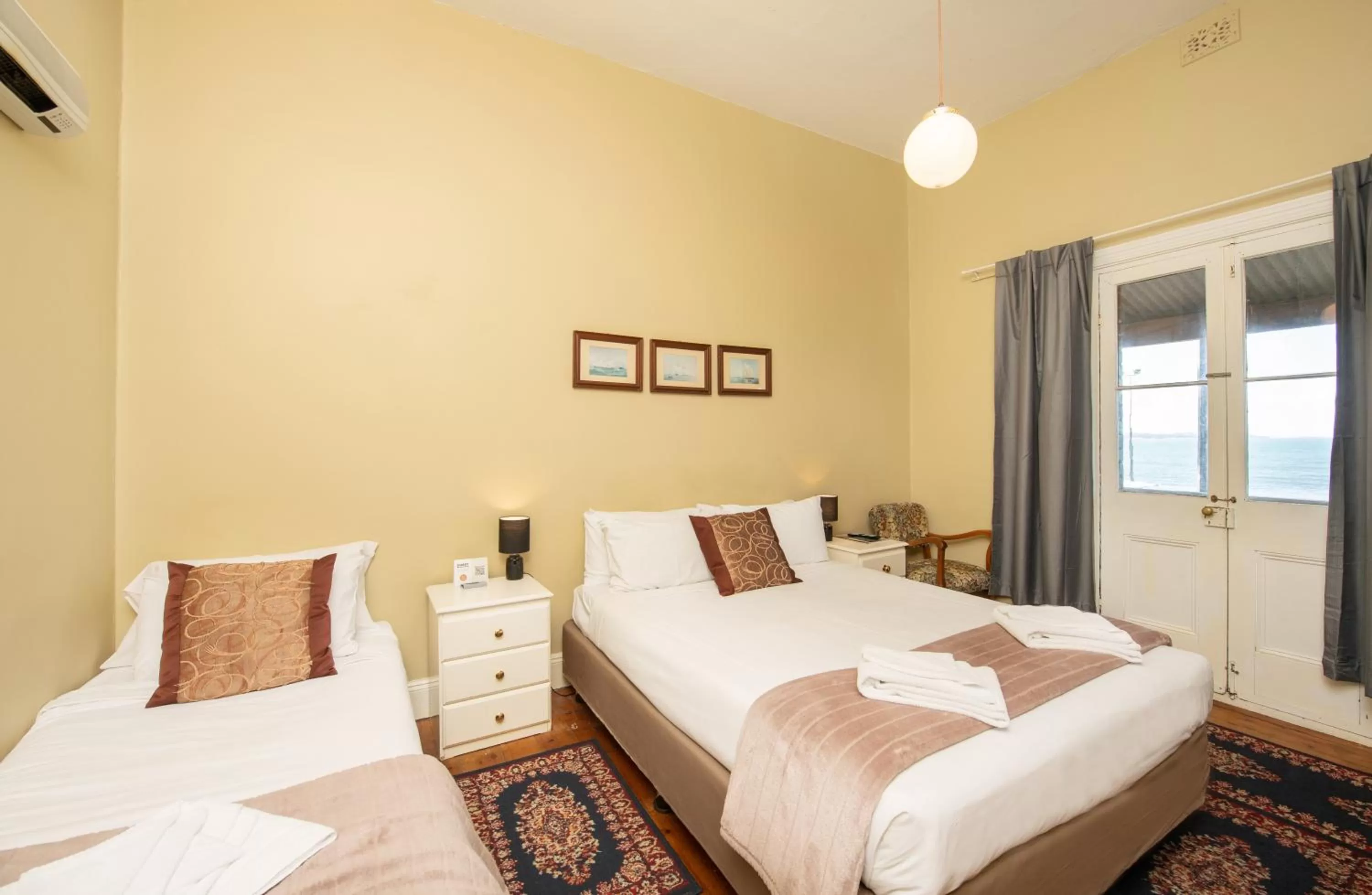 Budget Double Room in Anchorage Seafront Hotel