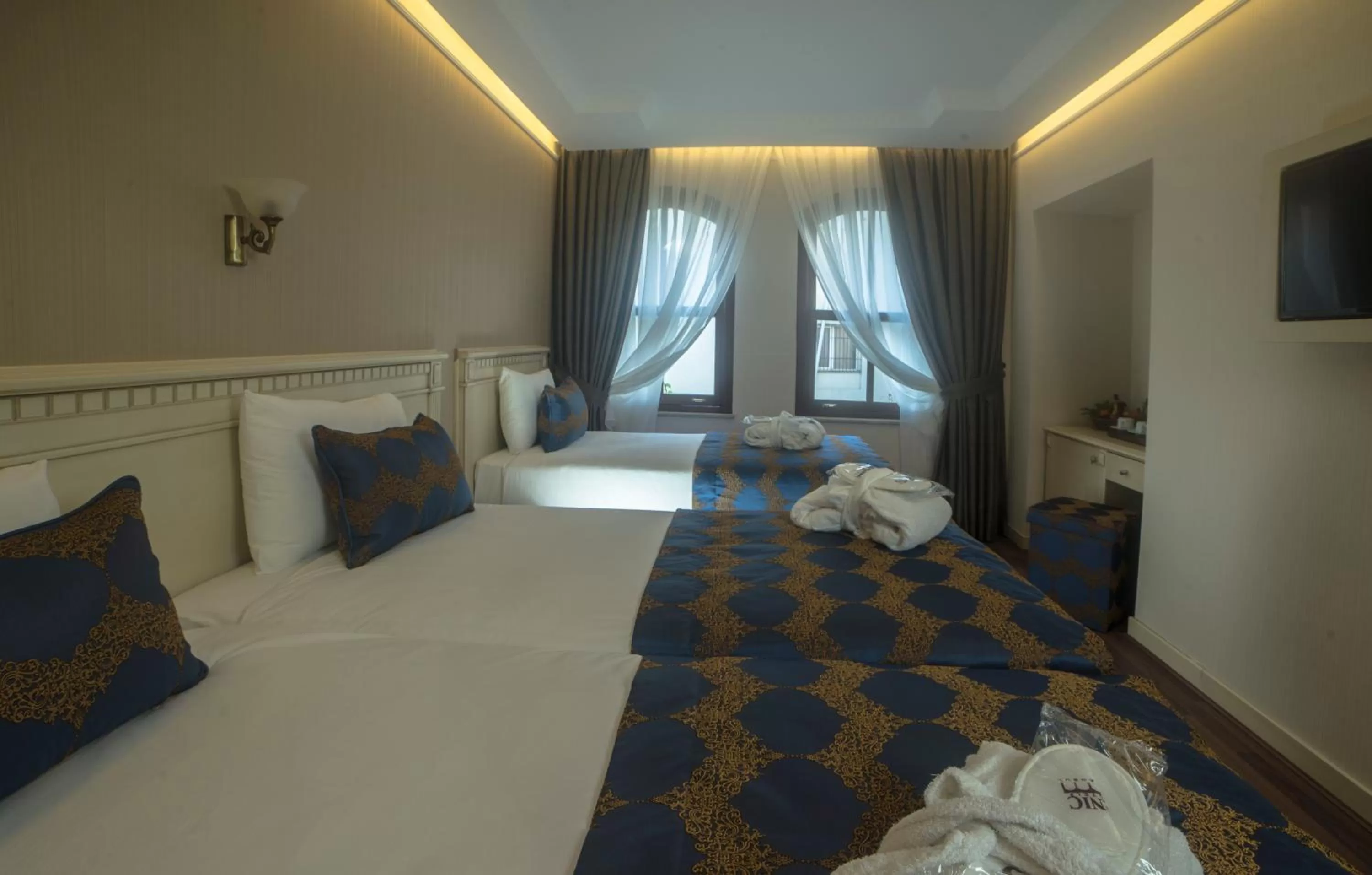Triple Room in Sarnic Hotel & Sarnic Premier Hotel(Ottoman Mansion)