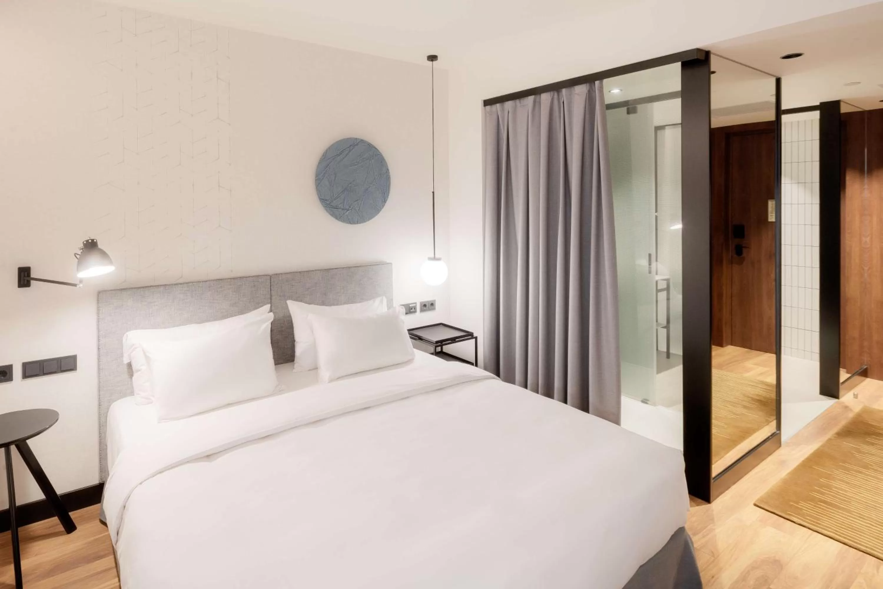 Standard Room - Interior Facing in Radisson Blu 1882 Hotel, Barcelona Sagrada Familia