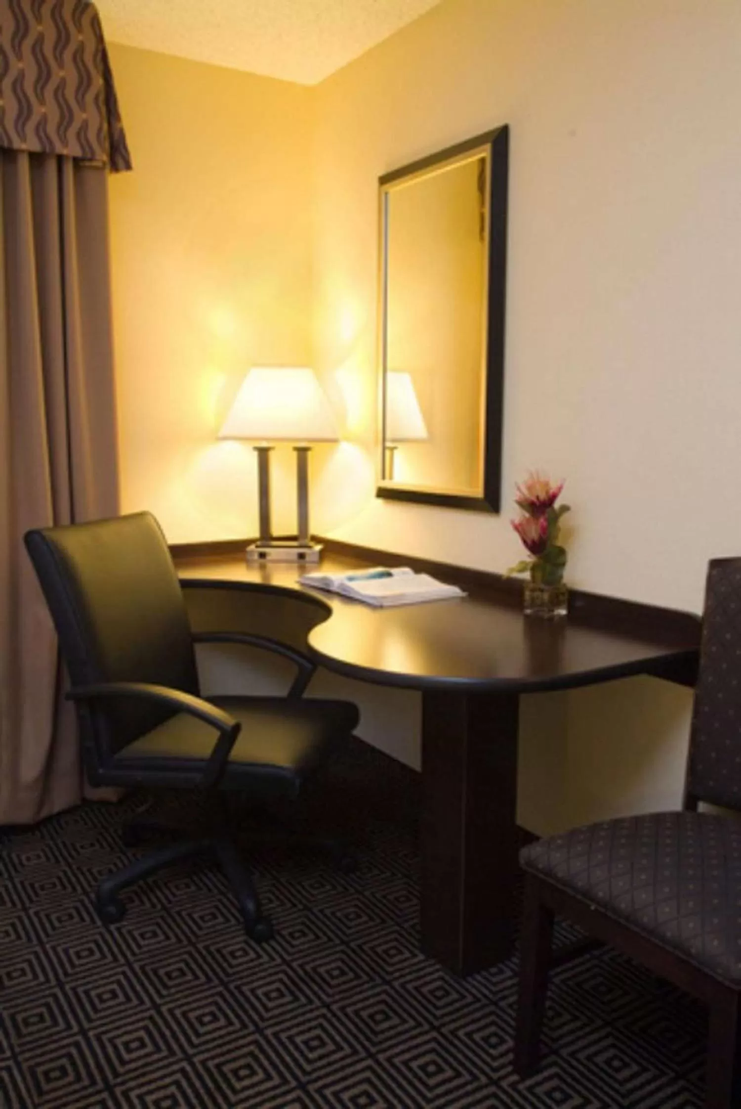 King Room with King Bed - Non-Smoking in Hampton Inn & Suites Orlando-John Young Parkway/South Park