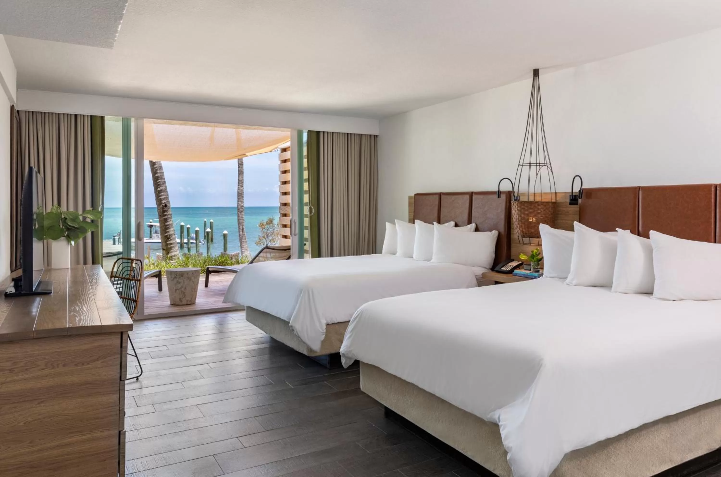 Suite with Sea View in Amara Cay Resort