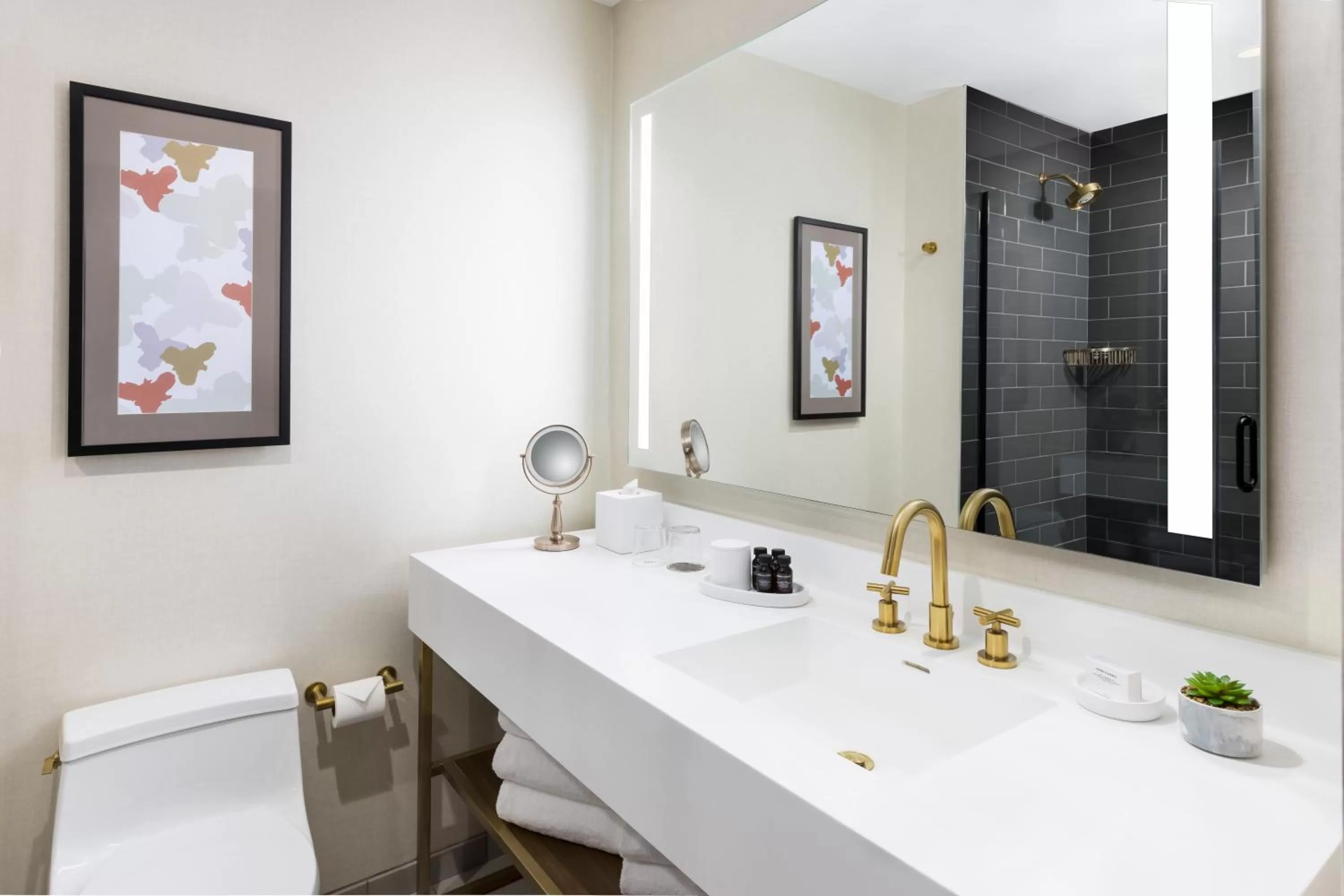 Guest Room with Two Queen Beds in The MC, Autograph Collection