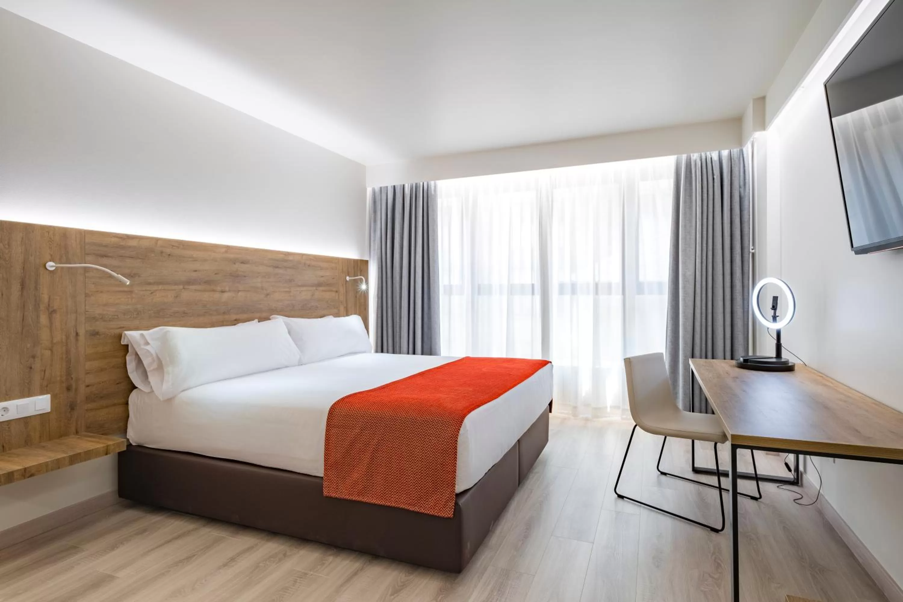 Deluxe Double Room in Exe Prisma