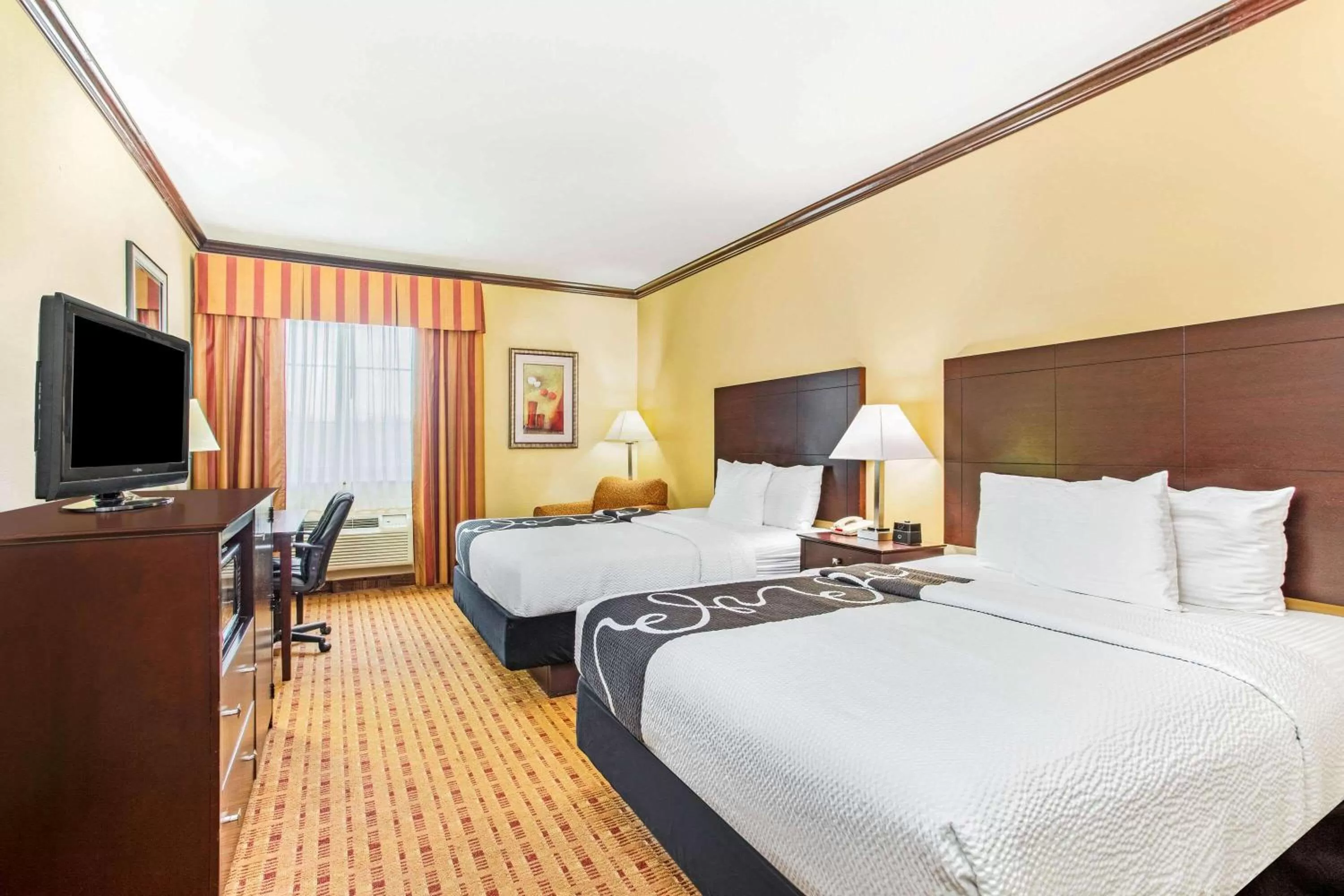 Queen Room with Two Queen Beds - Non-Smoking in La Quinta by Wyndham Ennis
