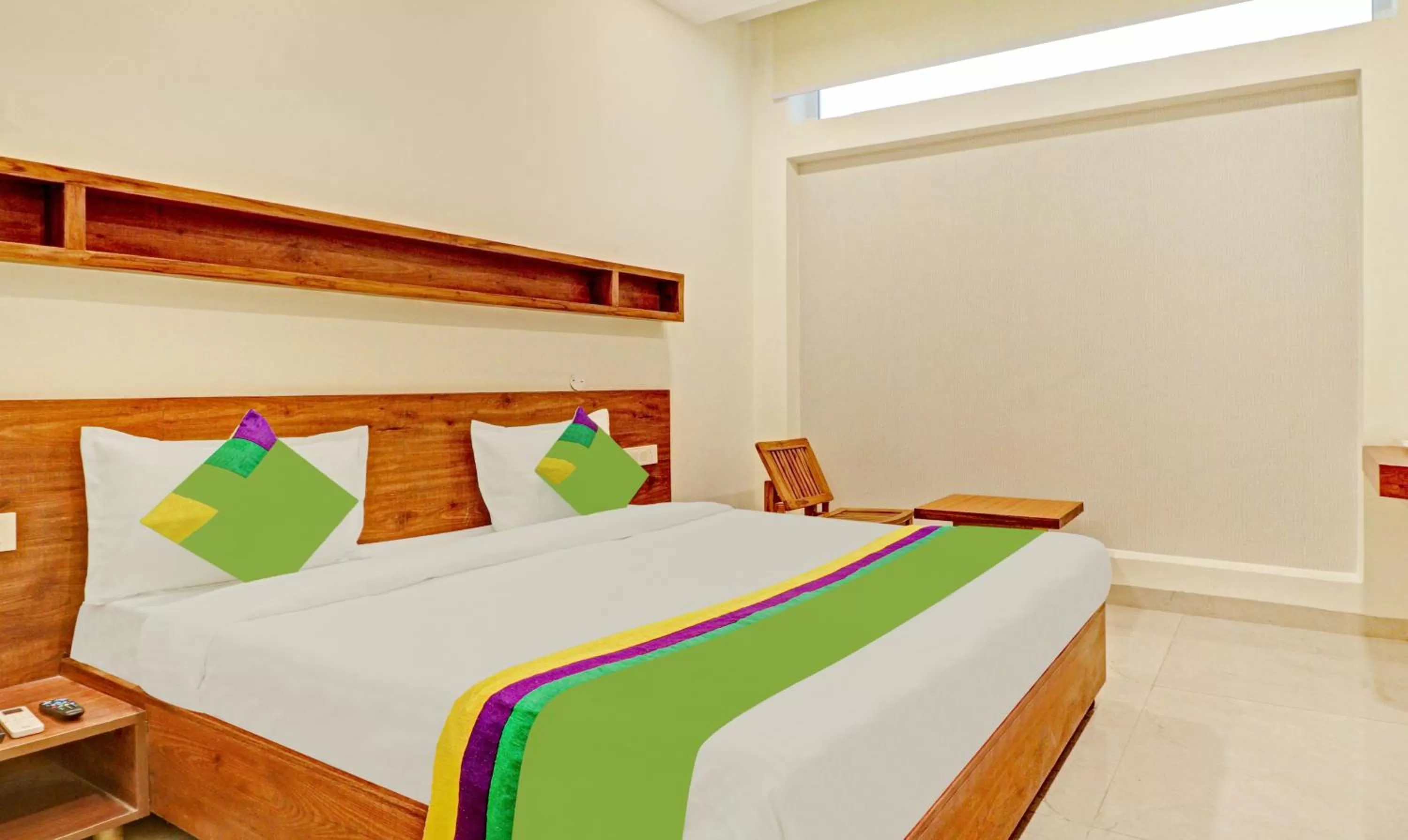 Deluxe Room - single occupancy in Treebo Delmont