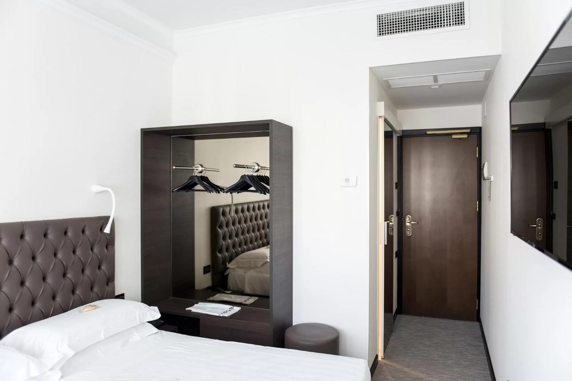 Single Room in Hotel Plaza