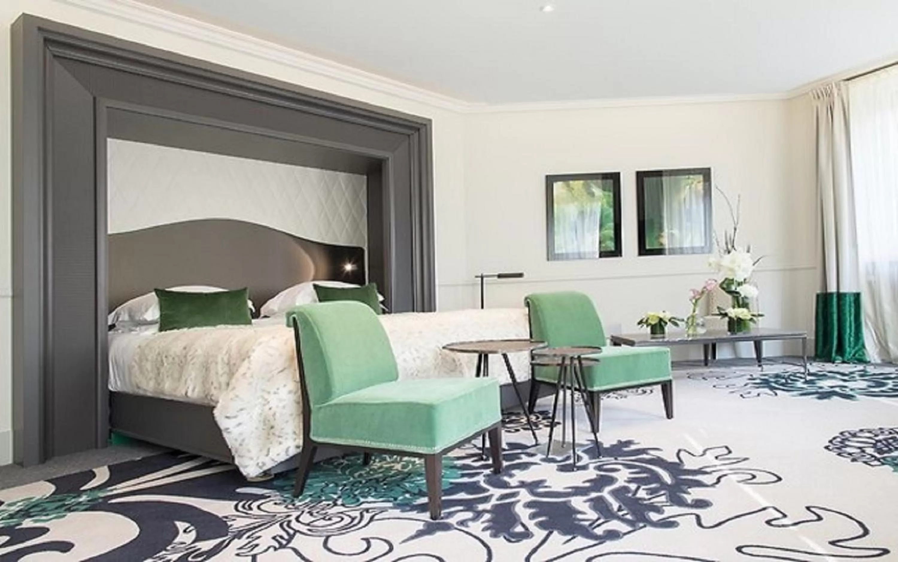 Junior Suite with Opera View and Balcony in Edouard 7 Paris Opéra