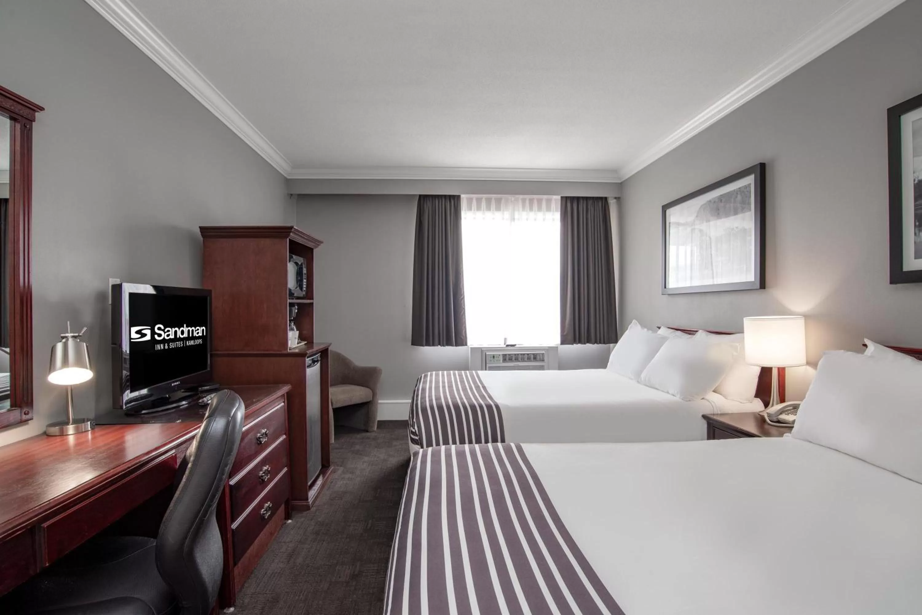 Standard Room, 2 Double Beds in Sandman Inn Kamloops