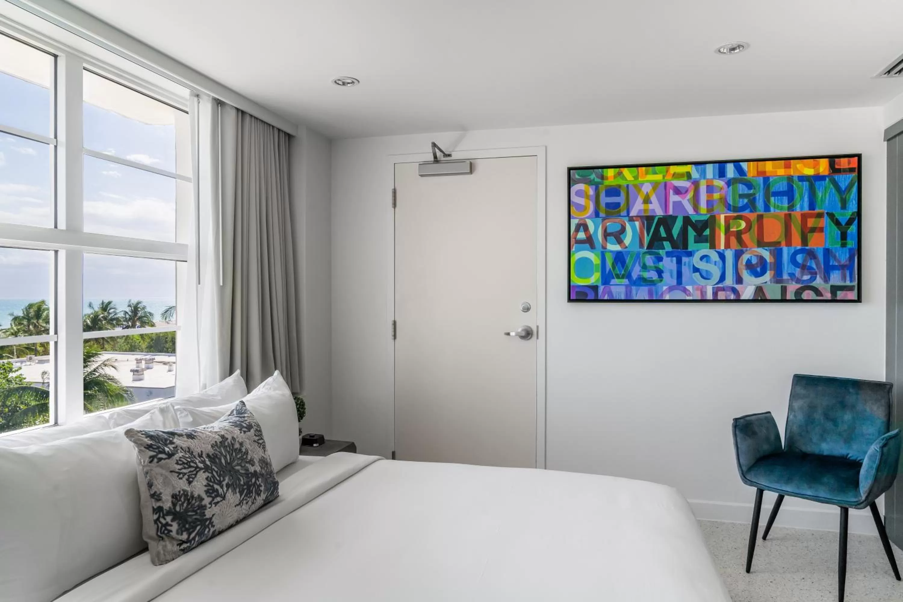 King Room with Sea View in Clevelander Hotel