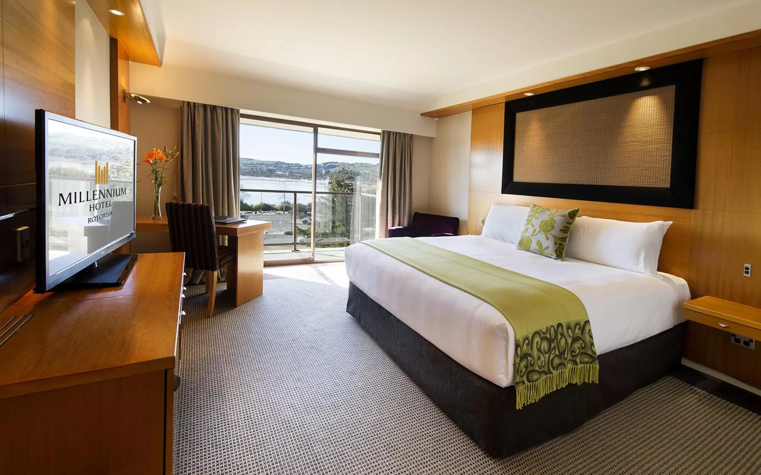 King Room with Club Lounge Access in Millennium Hotel Rotorua
