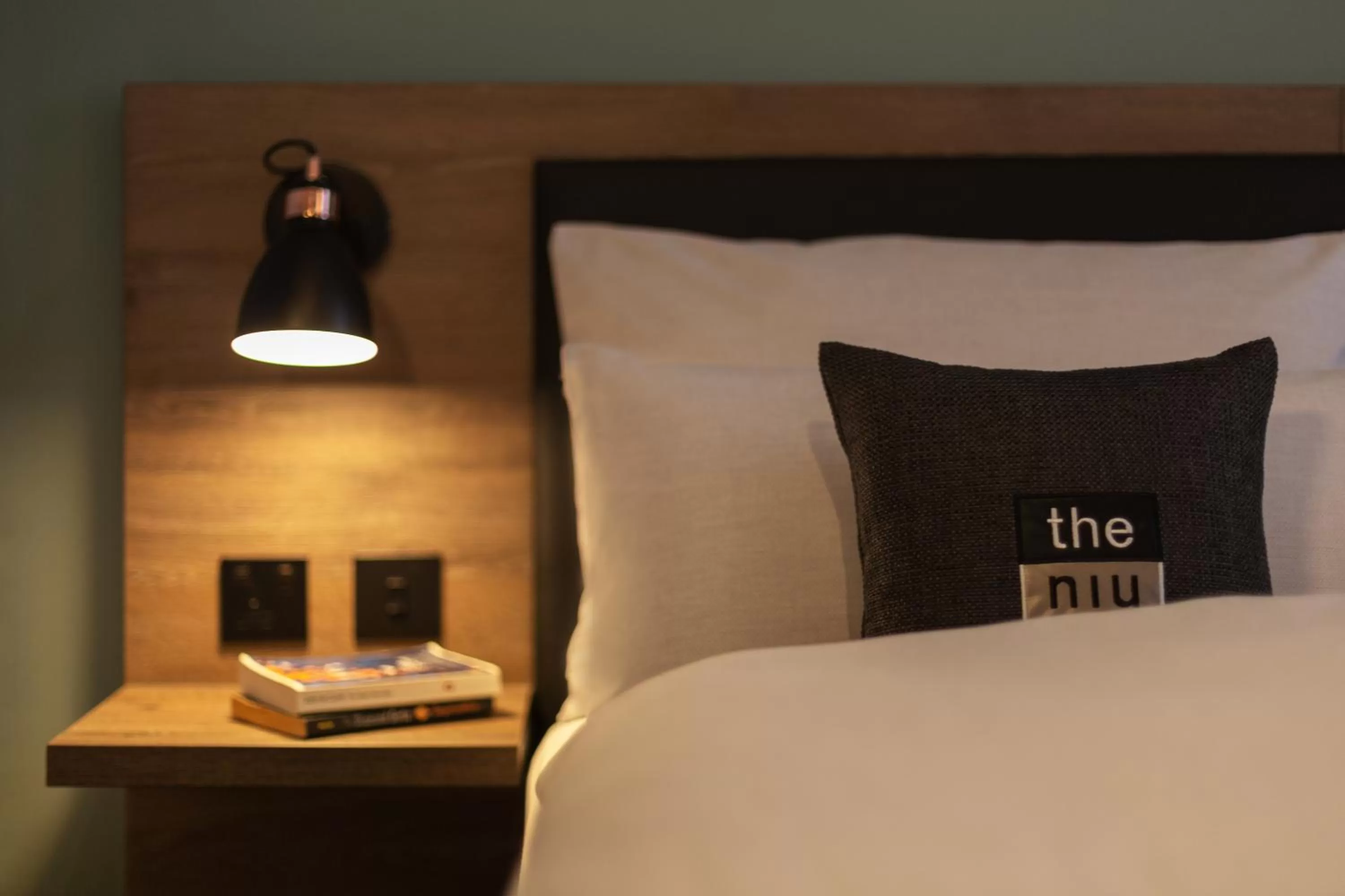 Standard Queen Room in Holiday Inn - the niu, Loom Manchester North by IHG