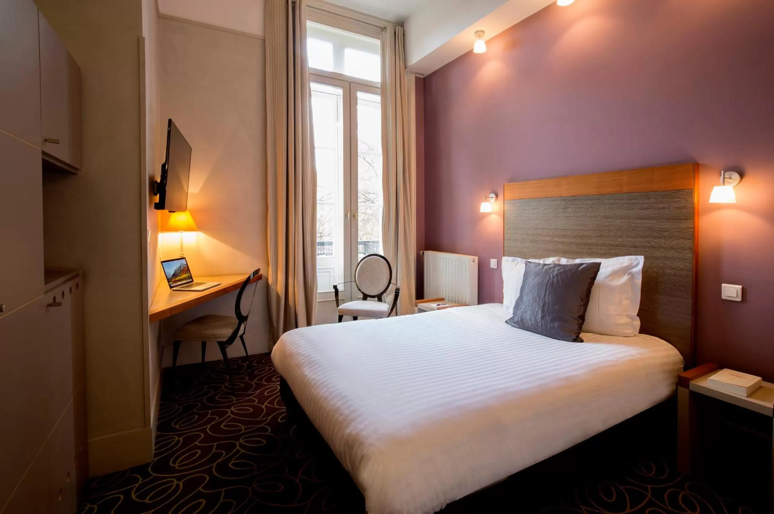 Superior Single Room in Hôtel de Normandie