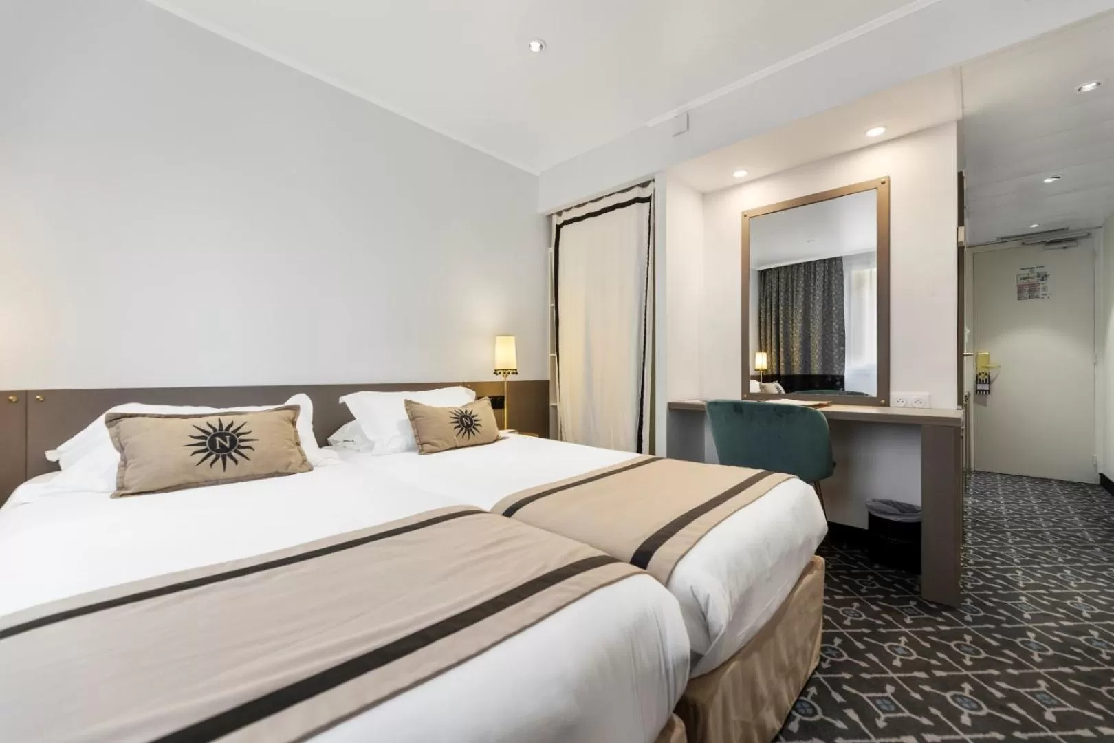 Twin Room in Napoleon