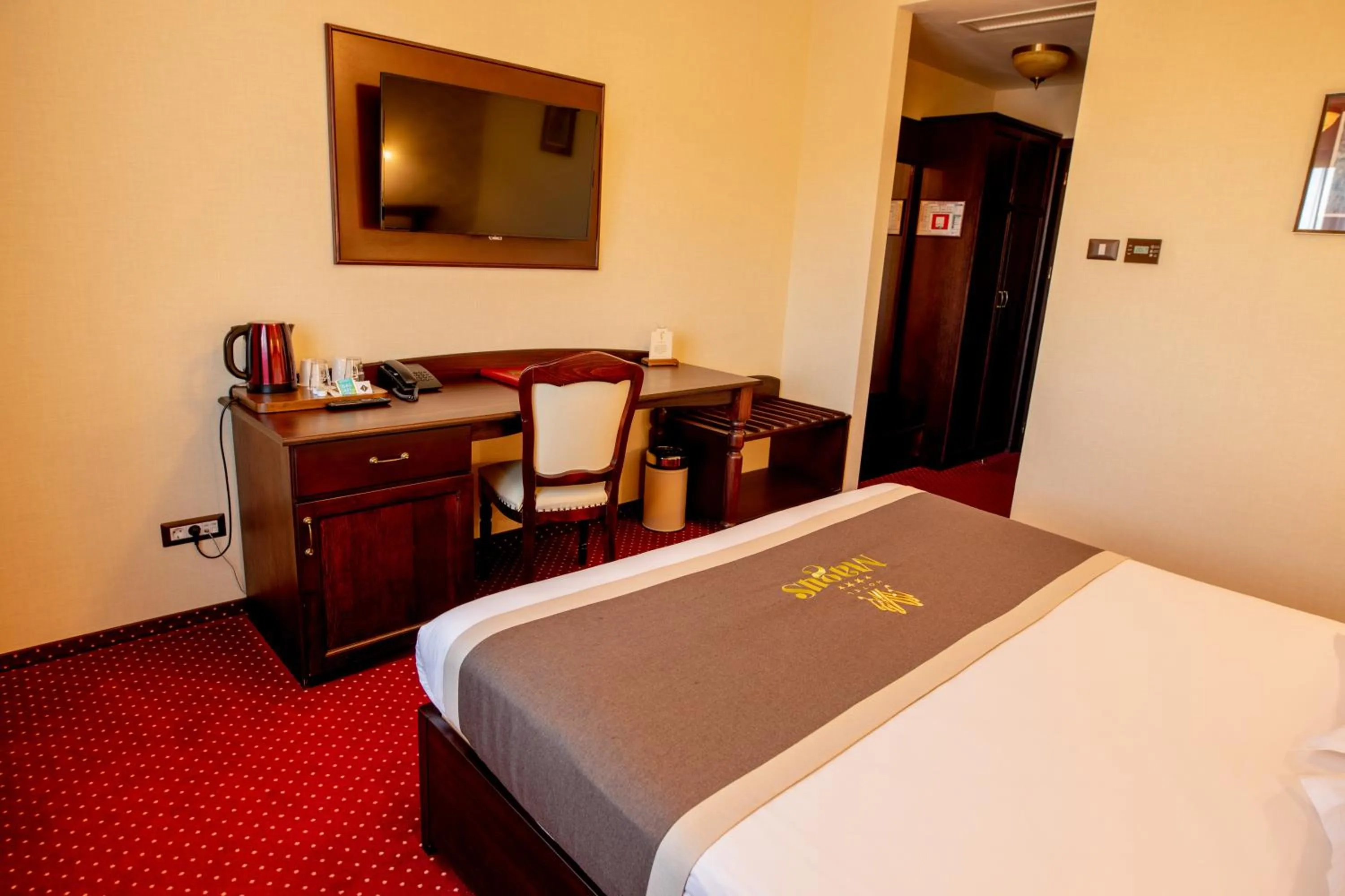Deluxe Double Room in Magus Hotel