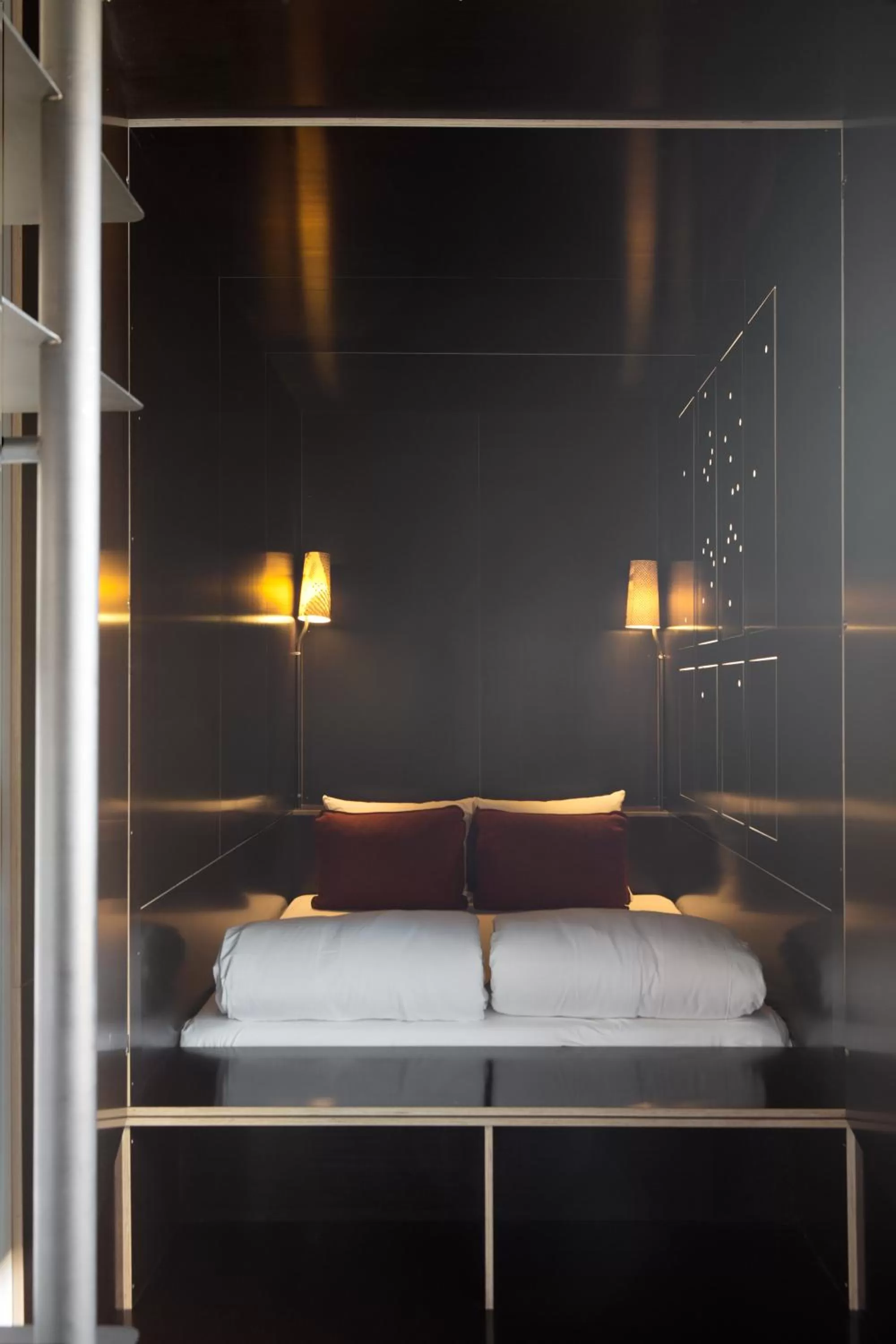 Quadruple Room with Bath in Volkshotel