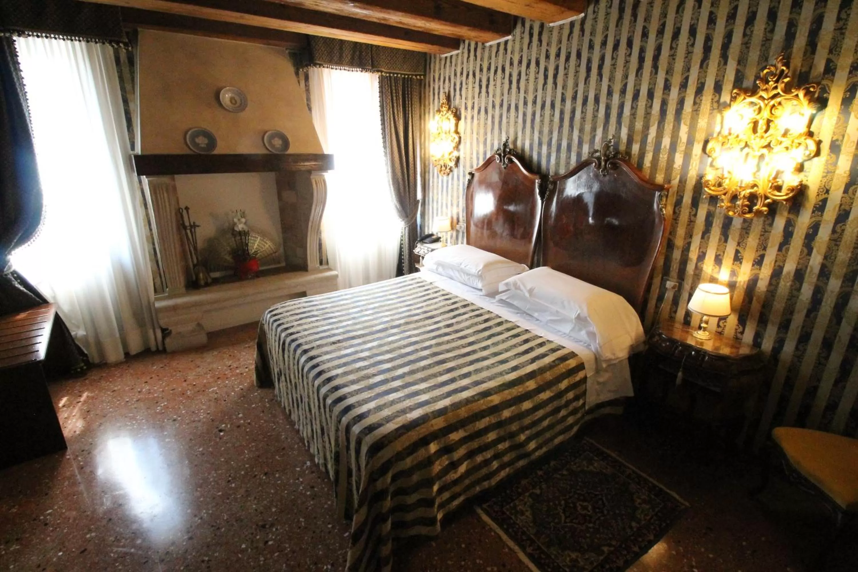 Deluxe Double Room with Garden View in Hotel Palazzo Abadessa