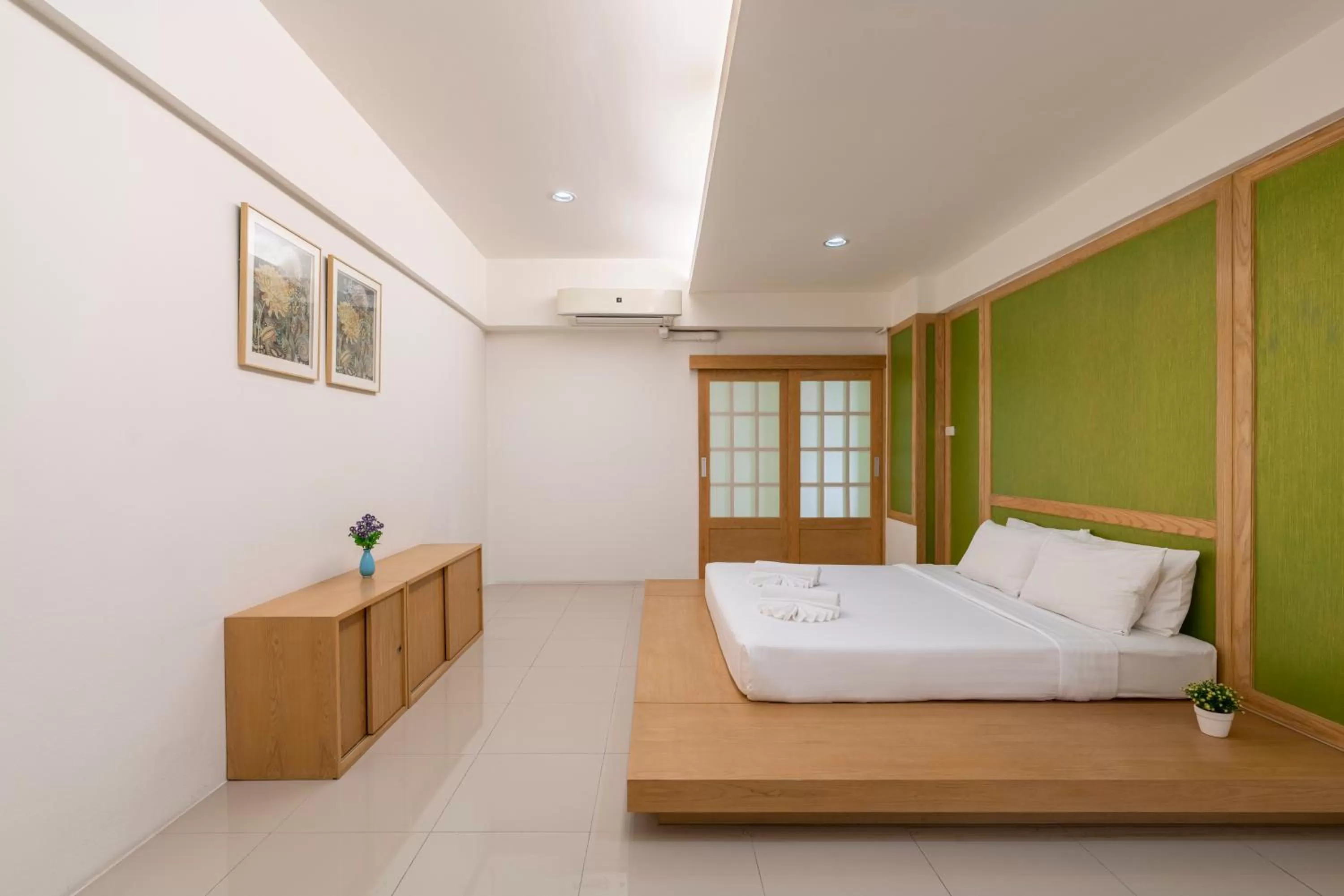 One-Bedroom Suite in At 115 Hotel By Rompo