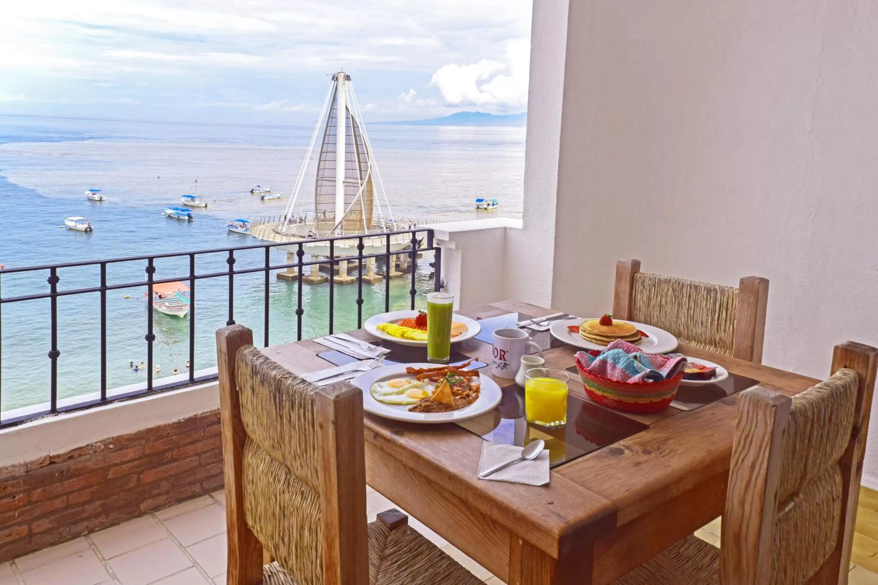 Standard Suite in Emperador Vallarta Beachfront Hotel and Suites