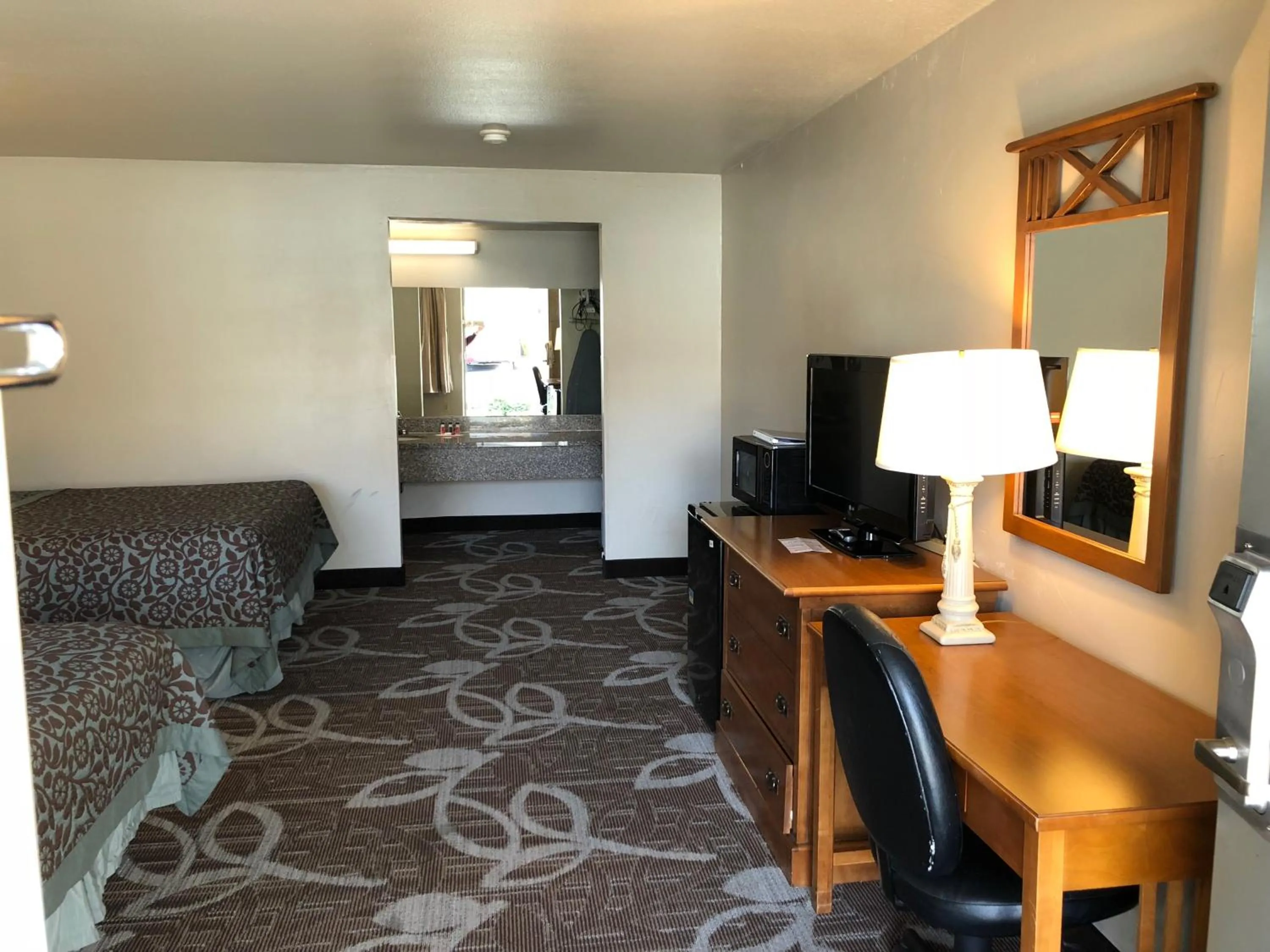 Queen Room with Two Queen Beds - Pet Friendly/Non-Smoking in Days Inn by Wyndham Provo