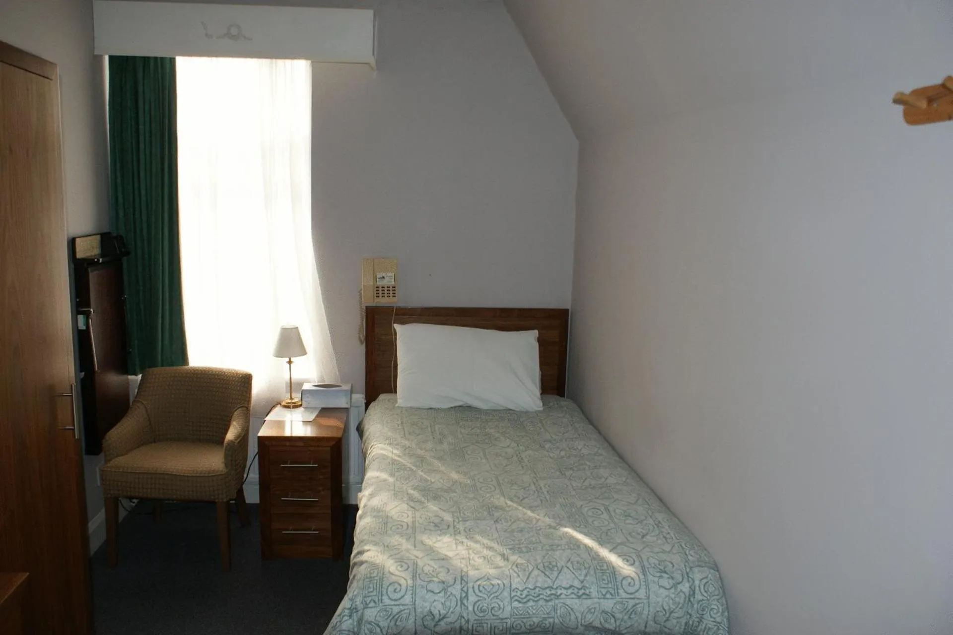 Single Room in Kirkdale Hotel