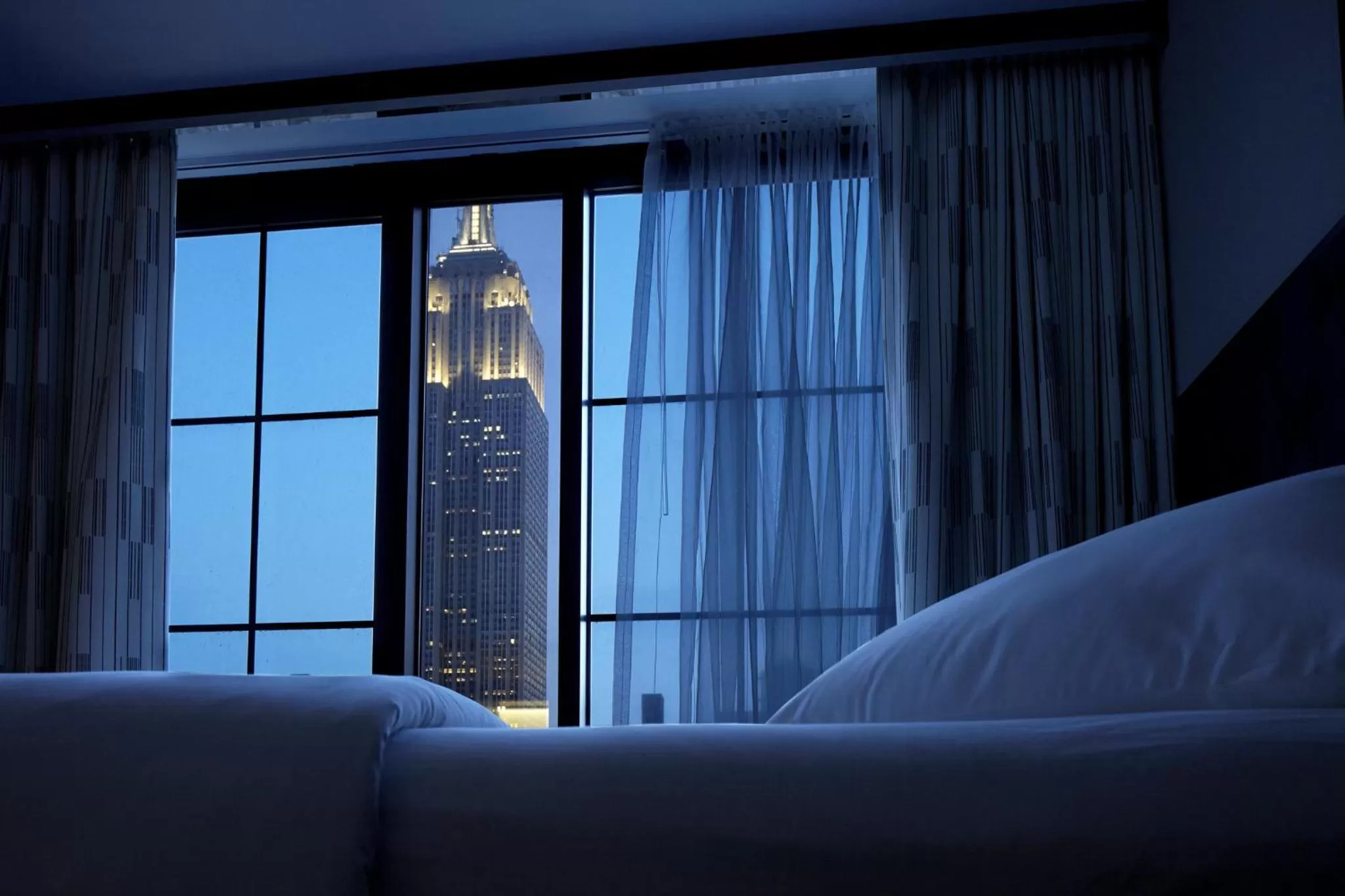 Archer King Empire View Guest Room in Archer Hotel New York