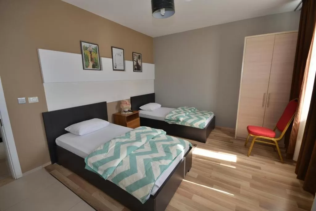 Budget Twin Room in Hotel Veri
