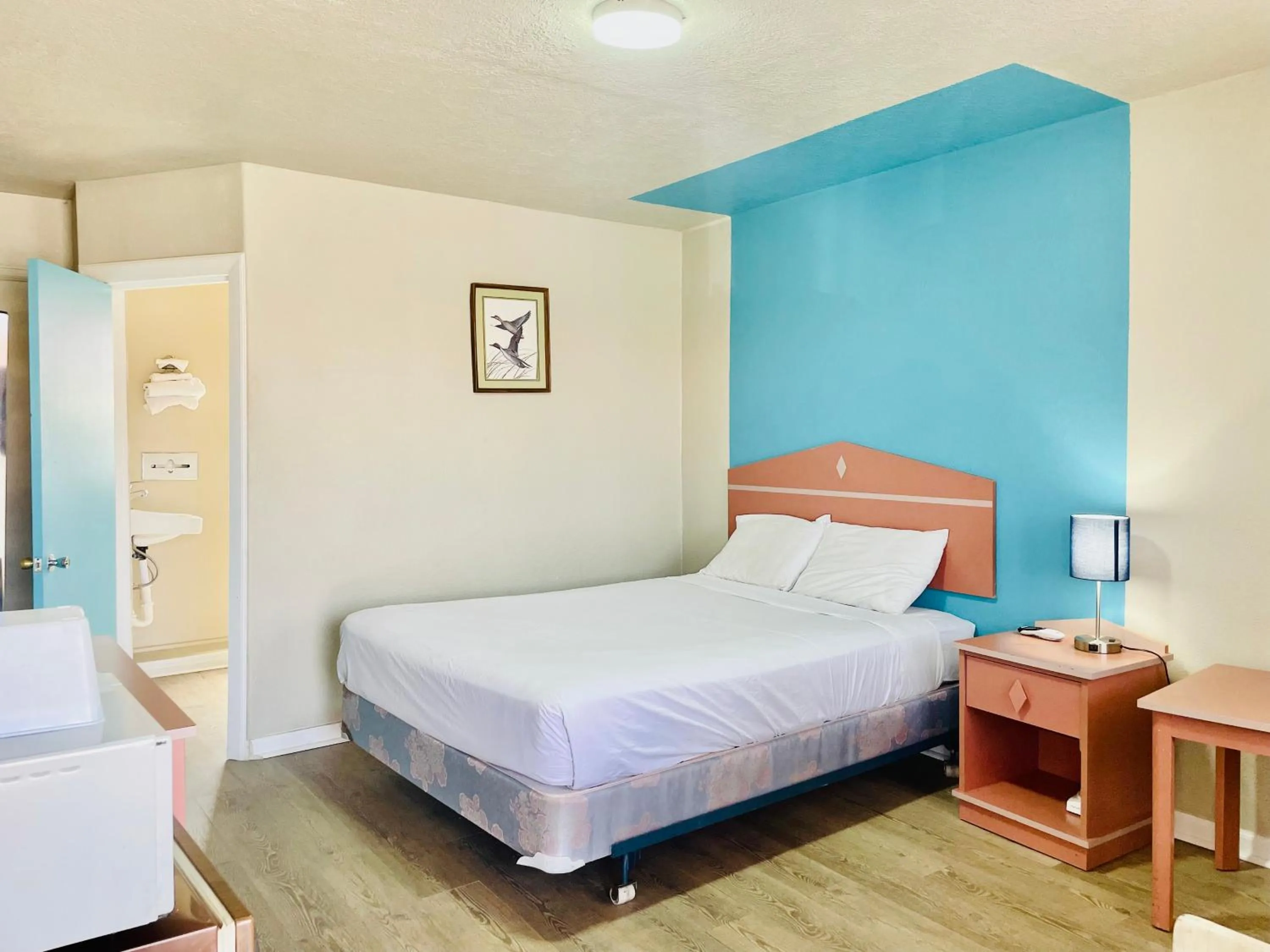 Deluxe Queen Room in San Miguel Inn