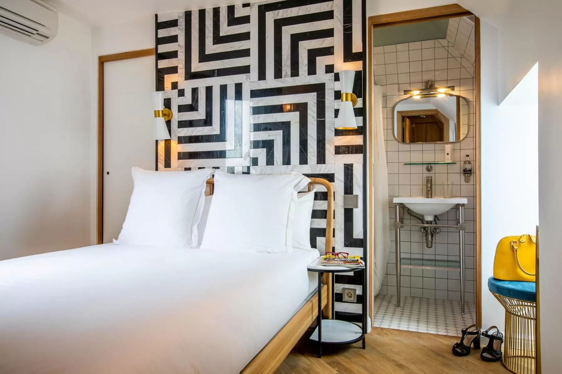 Comfort Double Room in Rose Bourbon