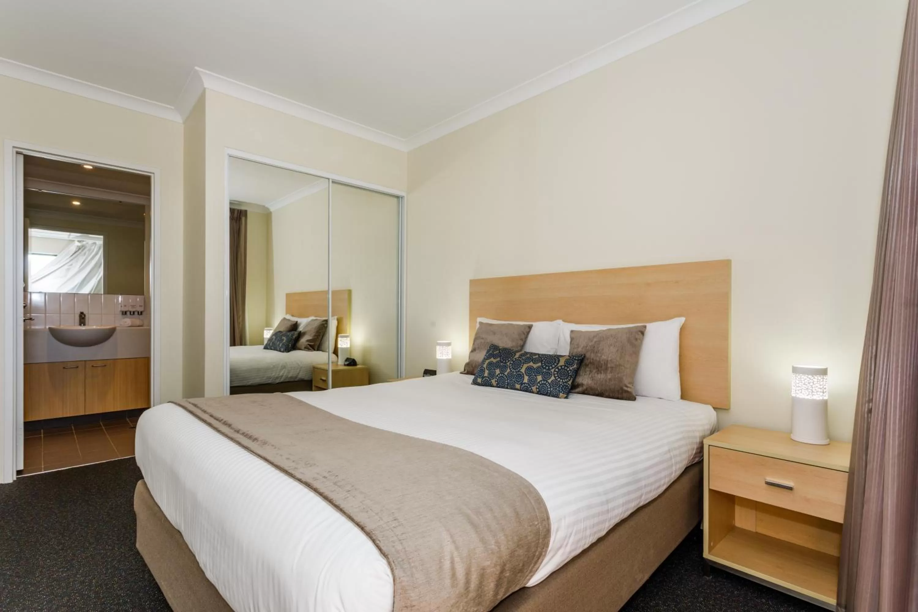 One-Bedroom Apartment in Perth Ascot Central Apartment Hotel Official