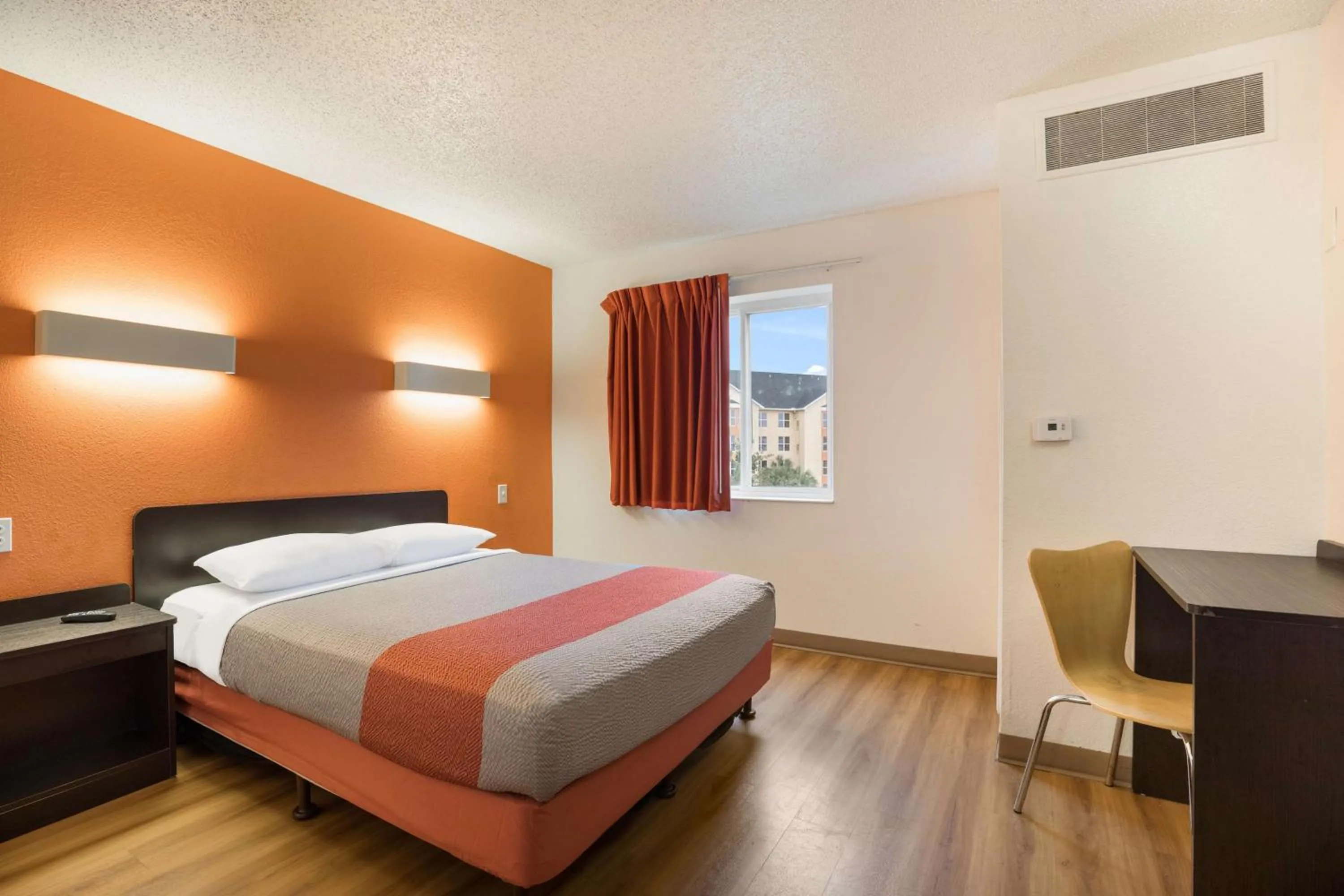 Deluxe Double Room in Motel 6-Orlando, FL - International Dr