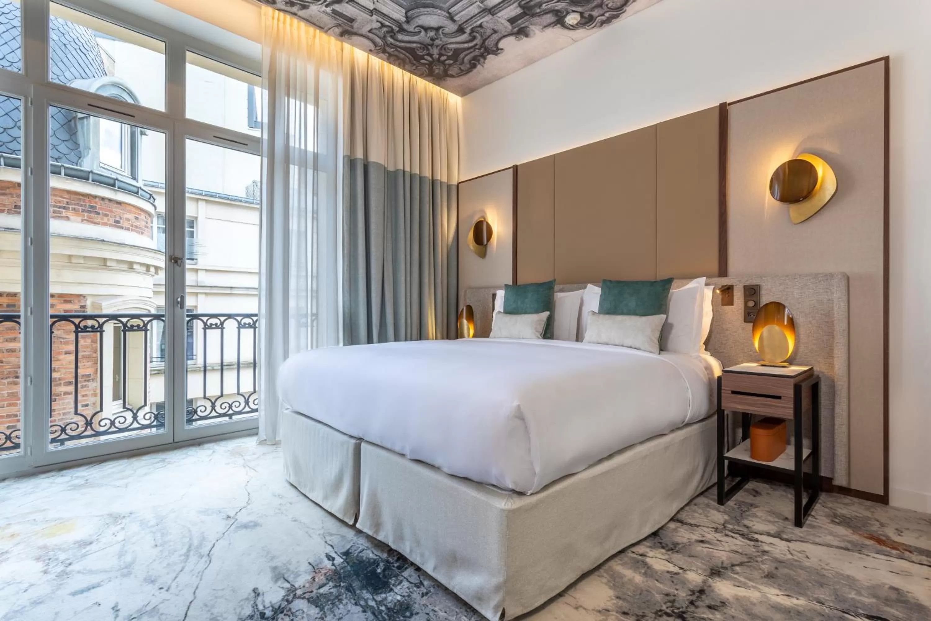 Junior King Suite with Balcony in InterContinental Paris Champs Elysées Etoile by IHG