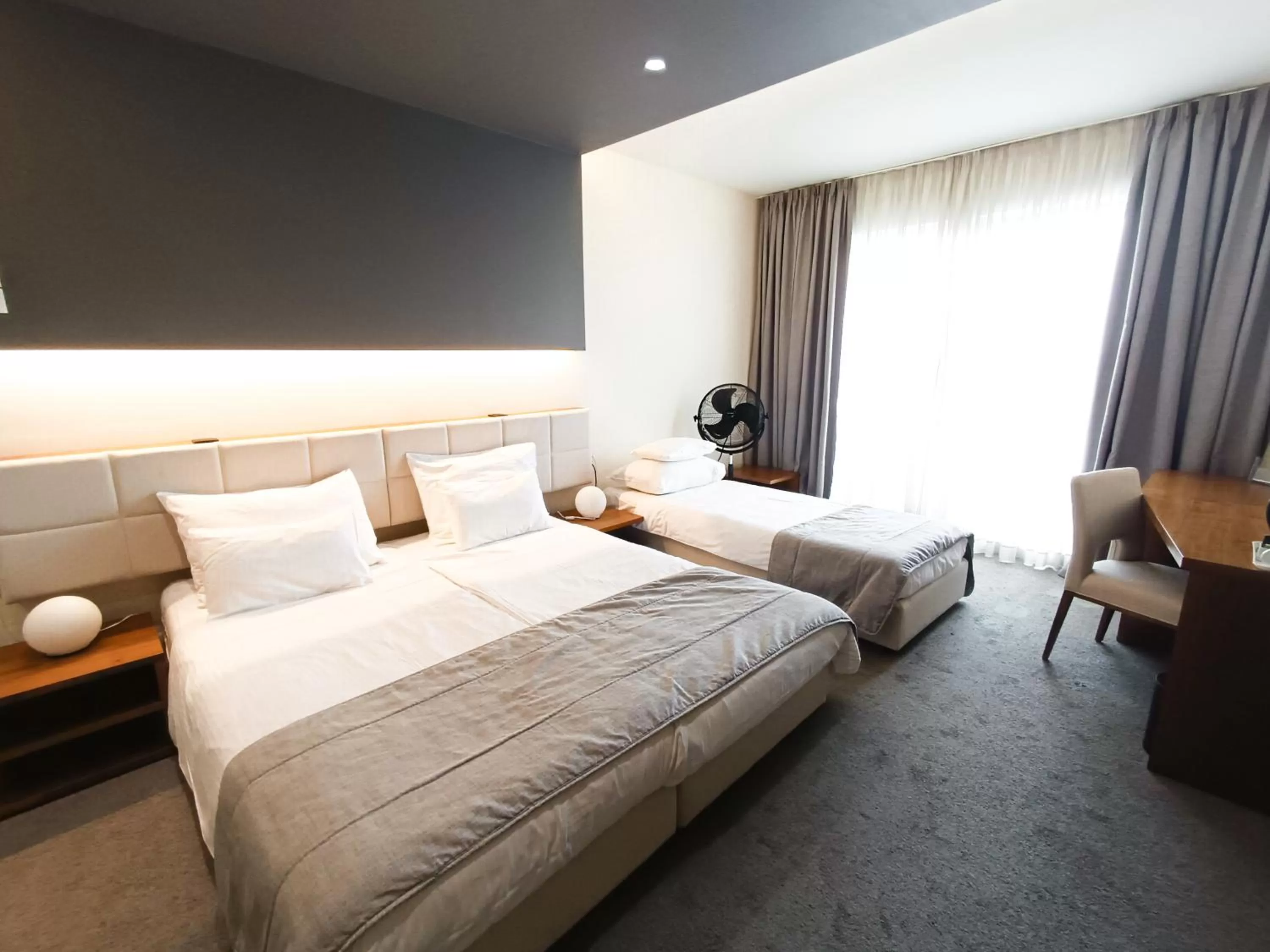 Sustainable Triple Room with Sea View in Hotel Split