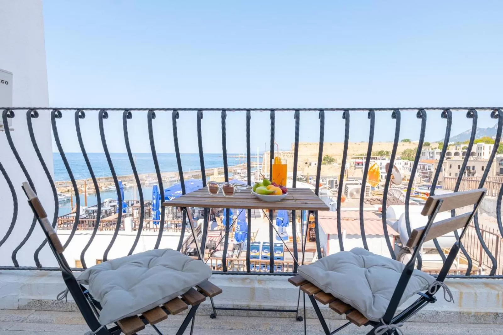 Deluxe Double Room with Balcony and Sea View in Kyrenia British Harbour Hotel