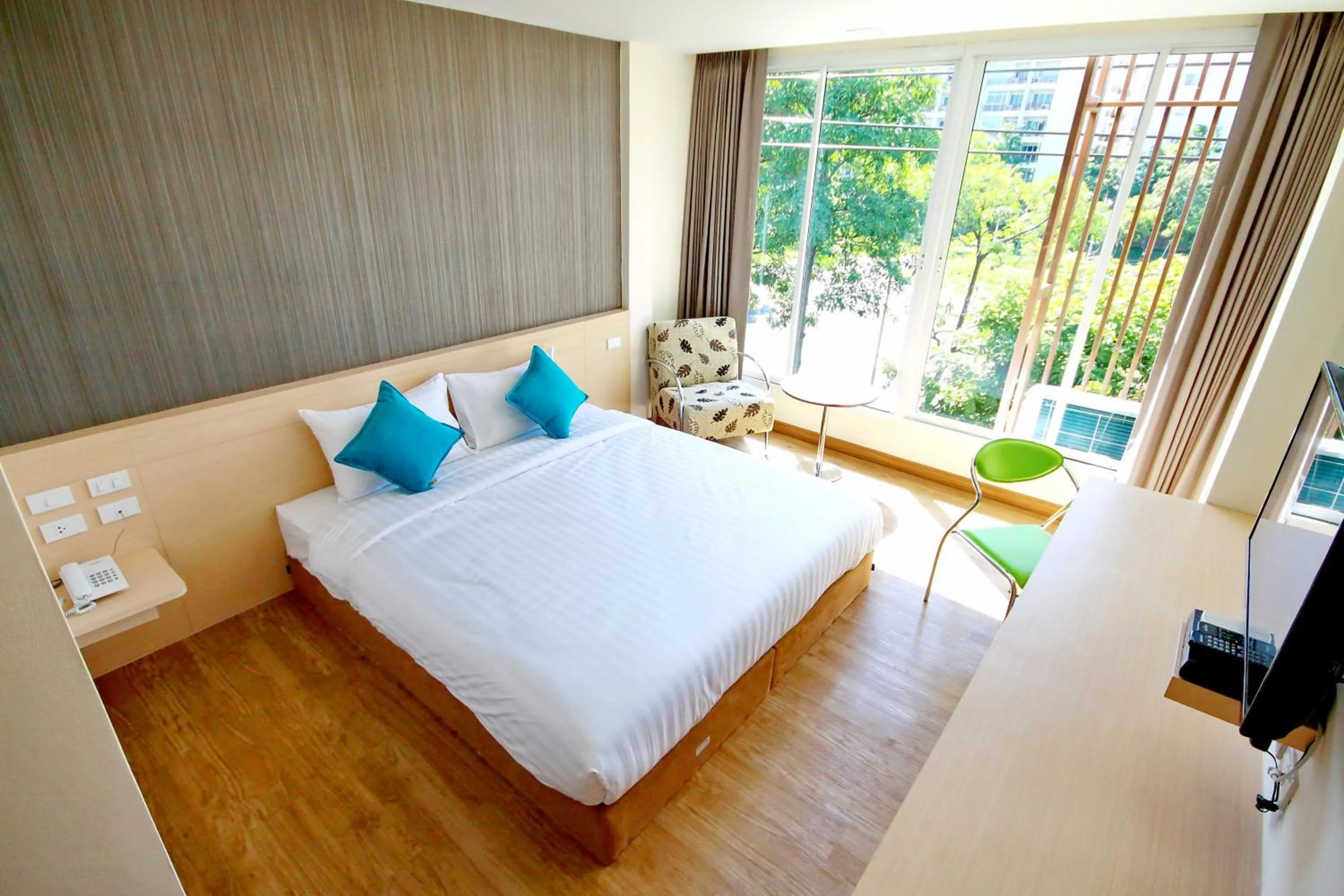 Superior Double Room with Garden View in S3 Residence Park