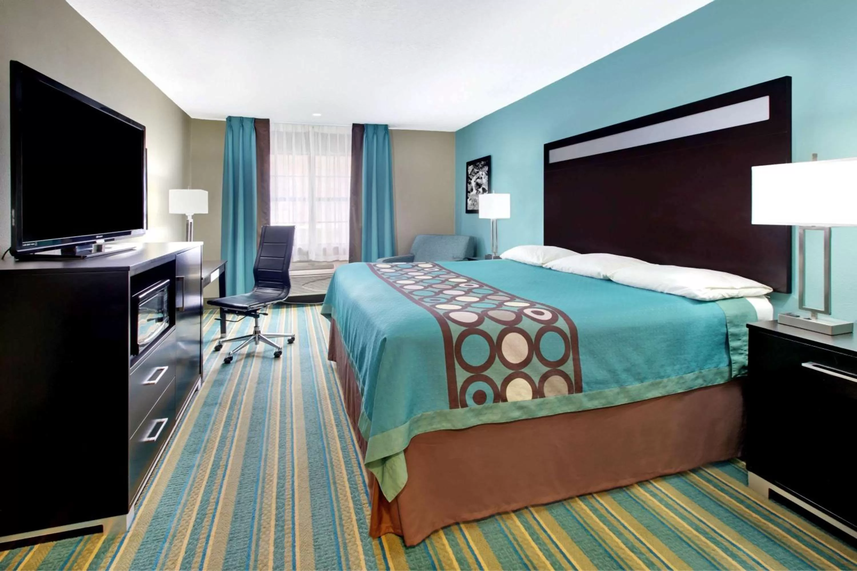 King Room - Non-Smoking in Super 8 by Wyndham Sulphur