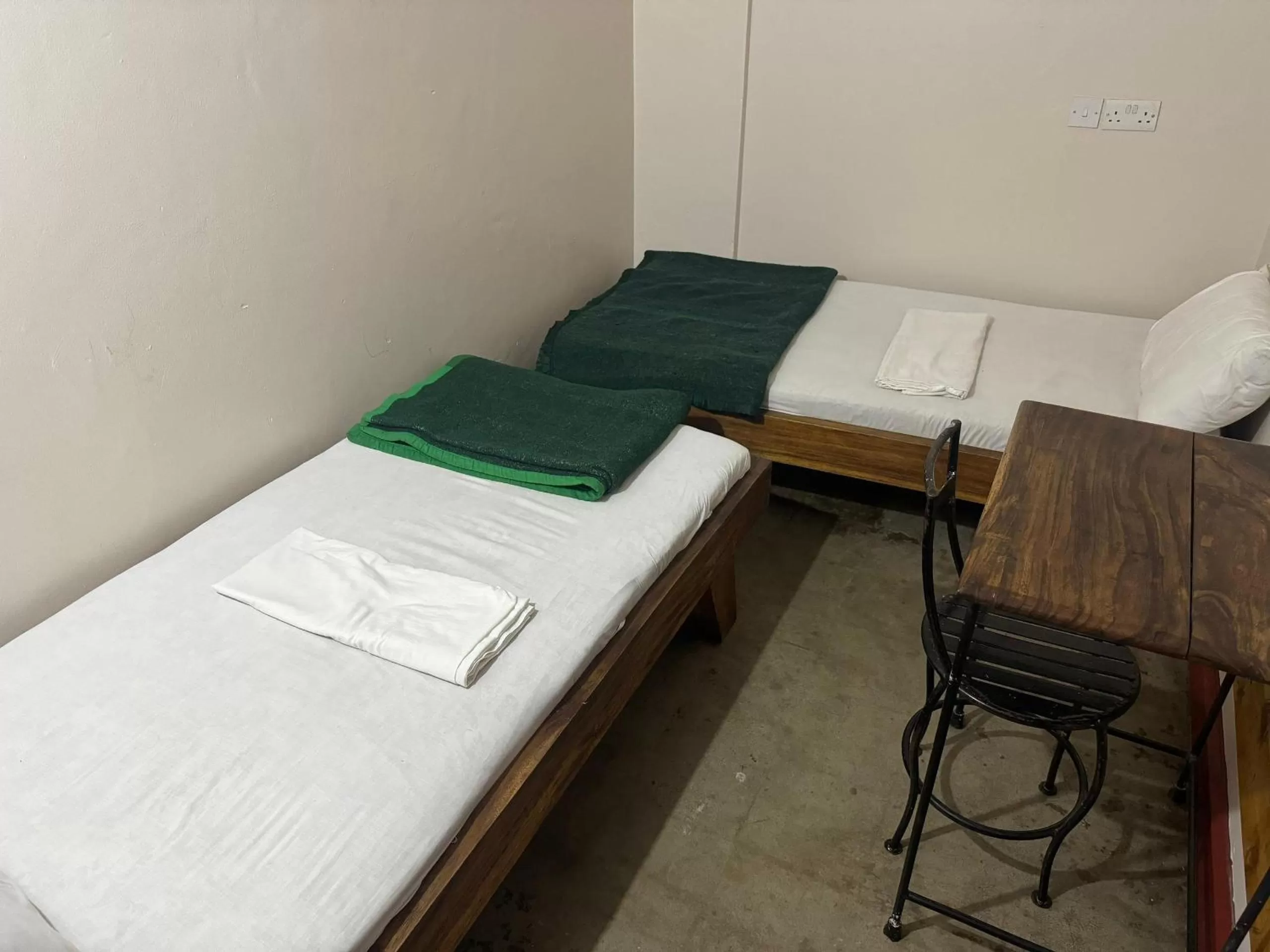 Budget Twin Room in Arusha Backpackers Hotel