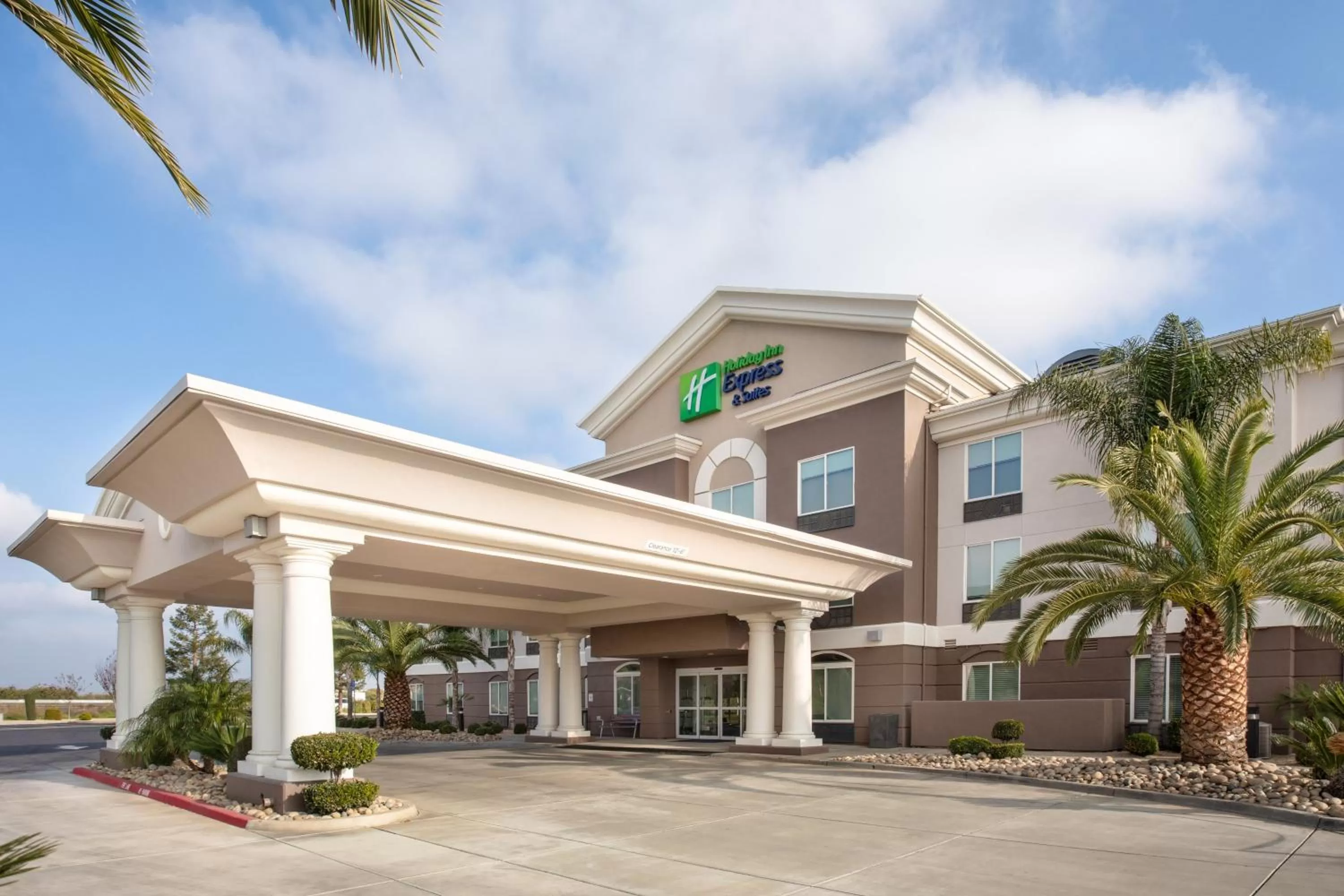 Holiday Inn Express & Suites Yosemite Park Area by IHG